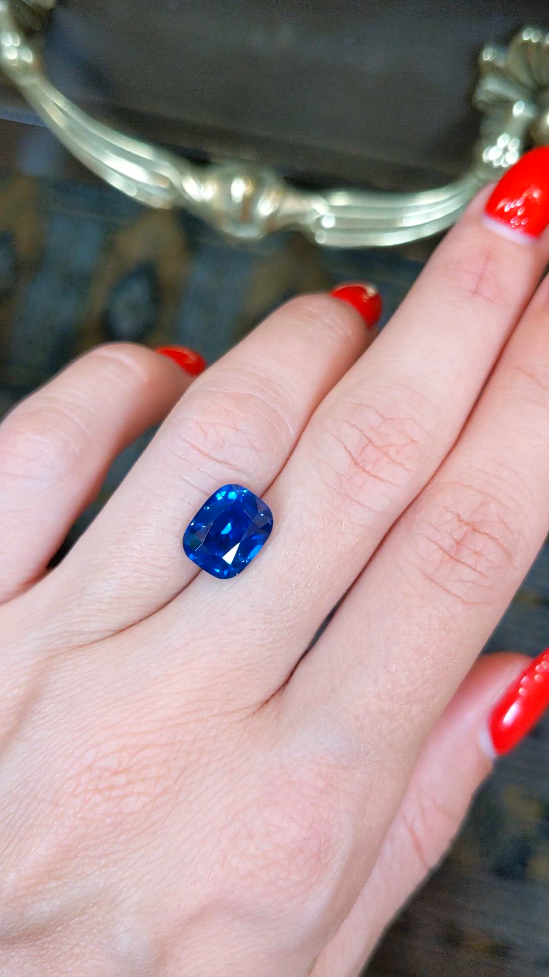 4.35 Ct. Blue Sapphire from Ceylon (Sri Lanka) Size Video