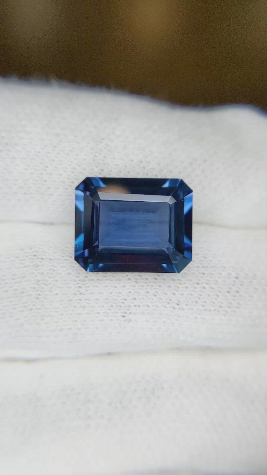 7.80 Ct. Blue Sapphire from Ceylon (Sri Lanka) Size Video