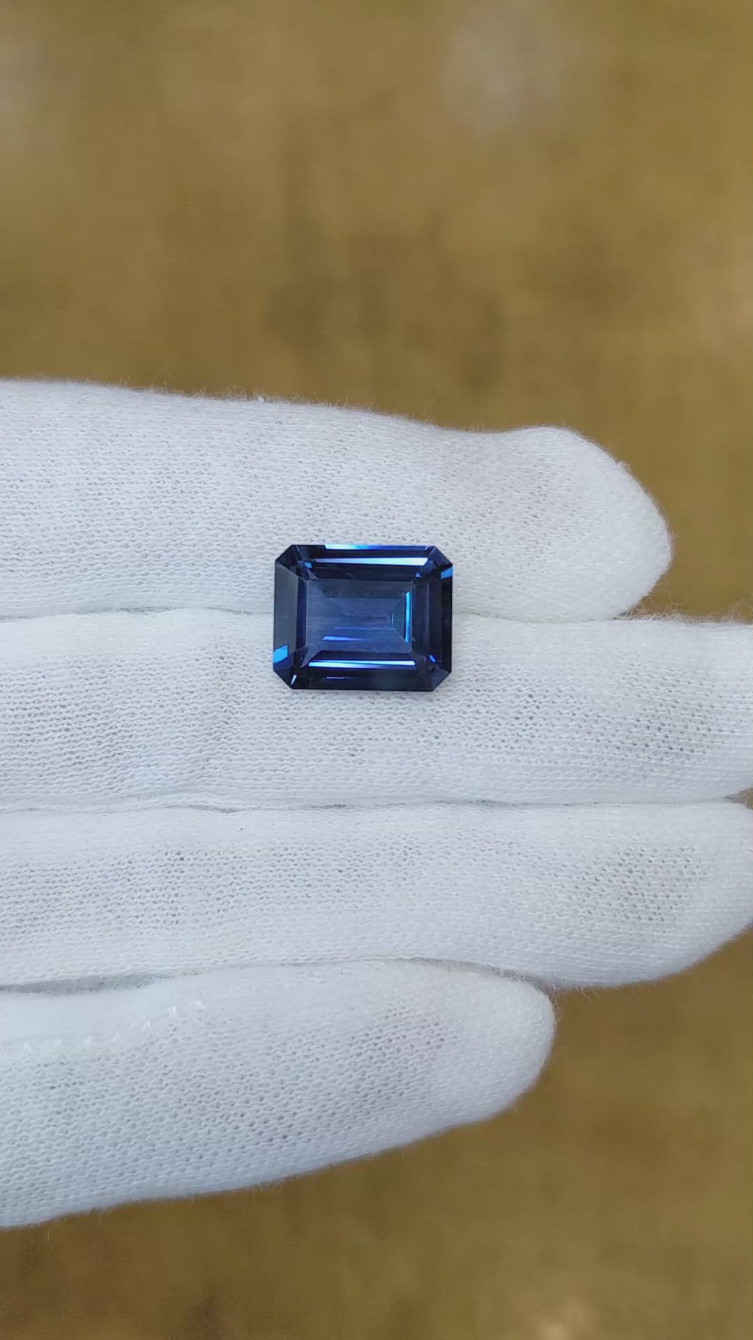 7.80 Ct. Blue Sapphire from Ceylon (Sri Lanka) Size Video