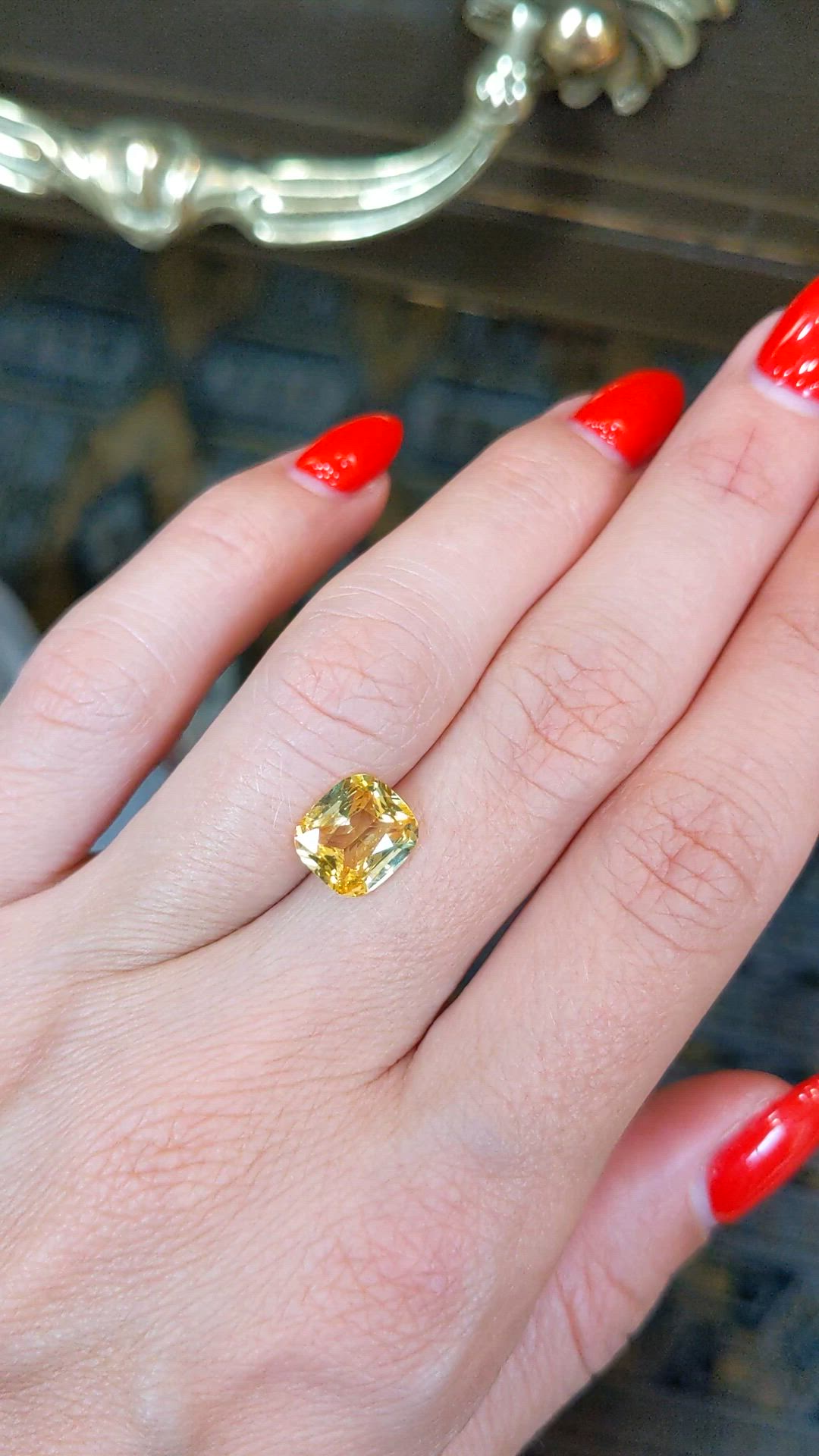 2.62 Ct. Yellow Sapphire from Ceylon (Sri Lanka) Size Video