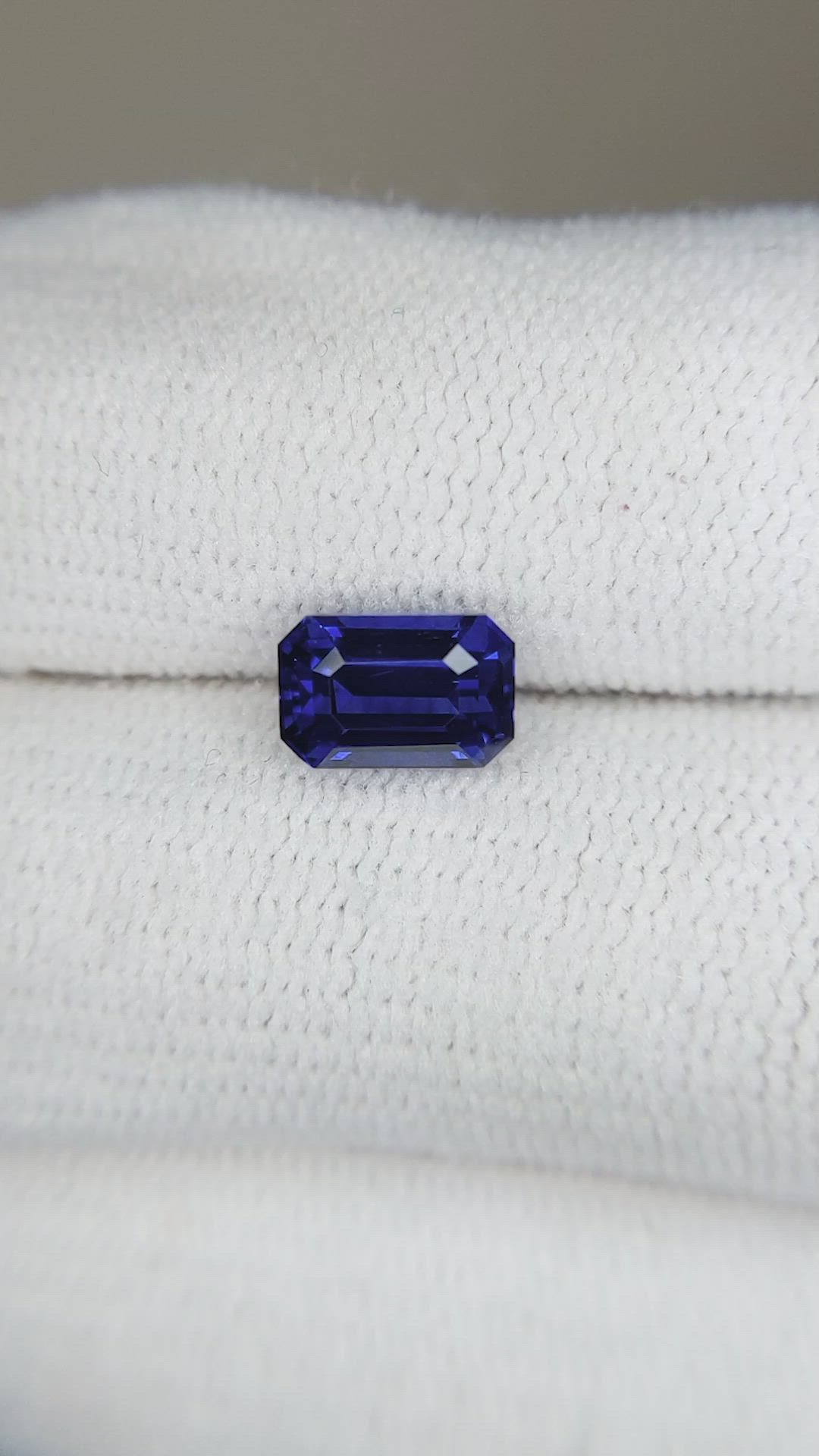 1.55 Ct. Blue Sapphire from Ceylon (Sri Lanka) Size Video