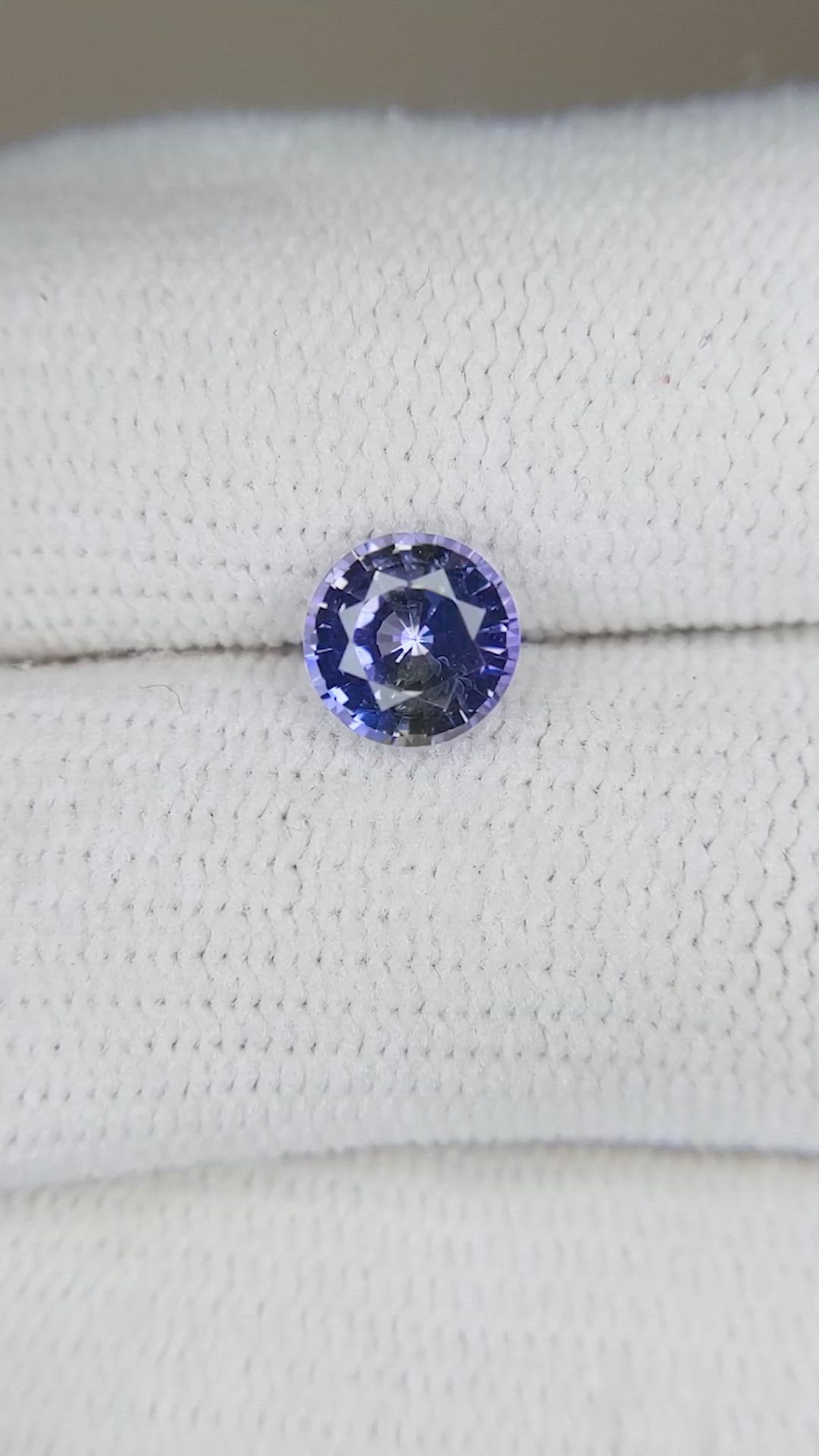 1.01 Ct. Bi Color Sapphire from Ceylon (Sri Lanka) Size Video