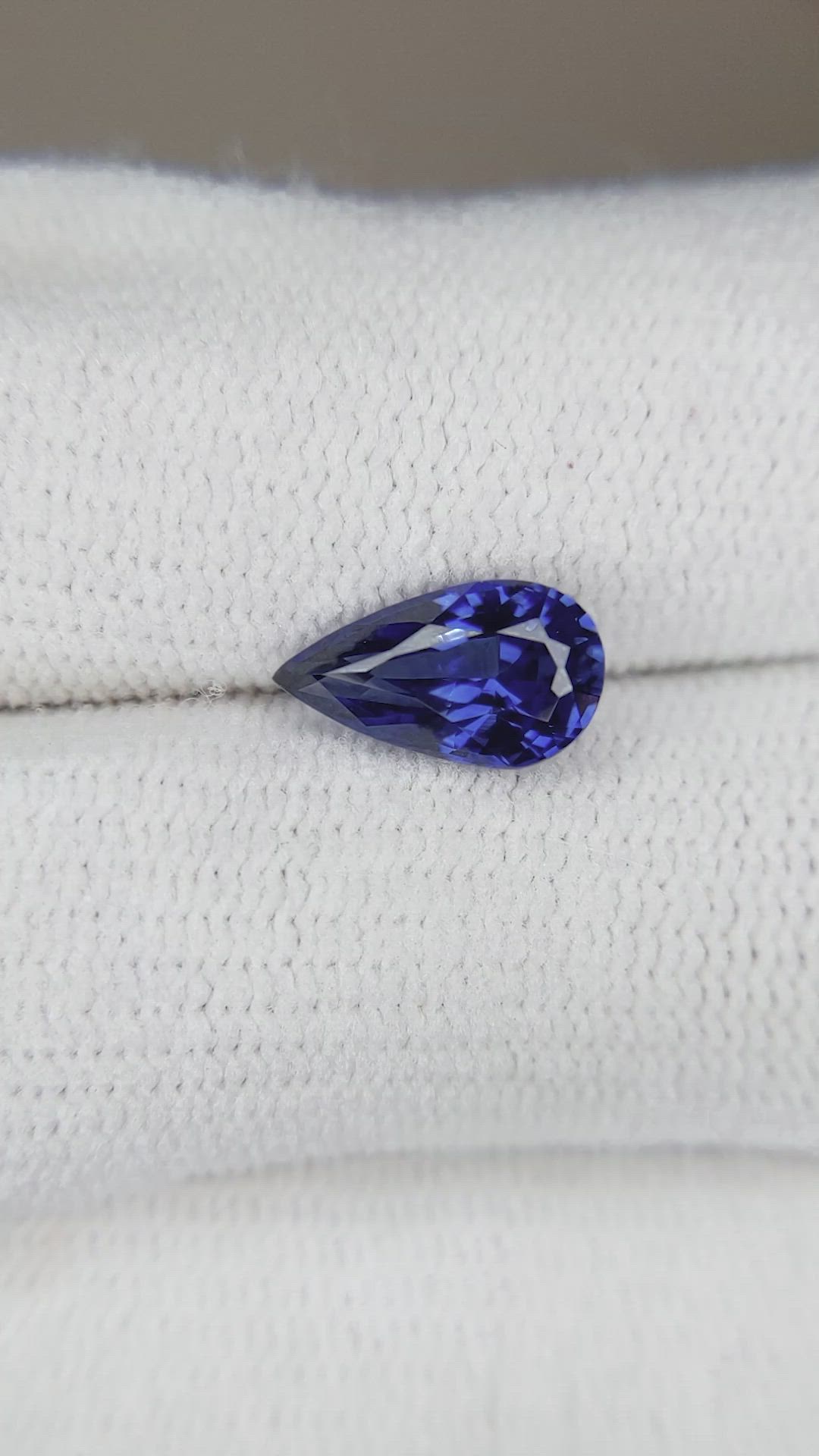 1.53 Ct. Blue Sapphire from Ceylon (Sri Lanka) Size Video