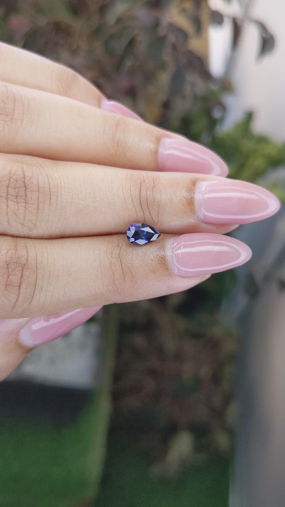0.85 Ct. Purplish Blue Sapphire from Ceylon (Sri Lanka) Size Video