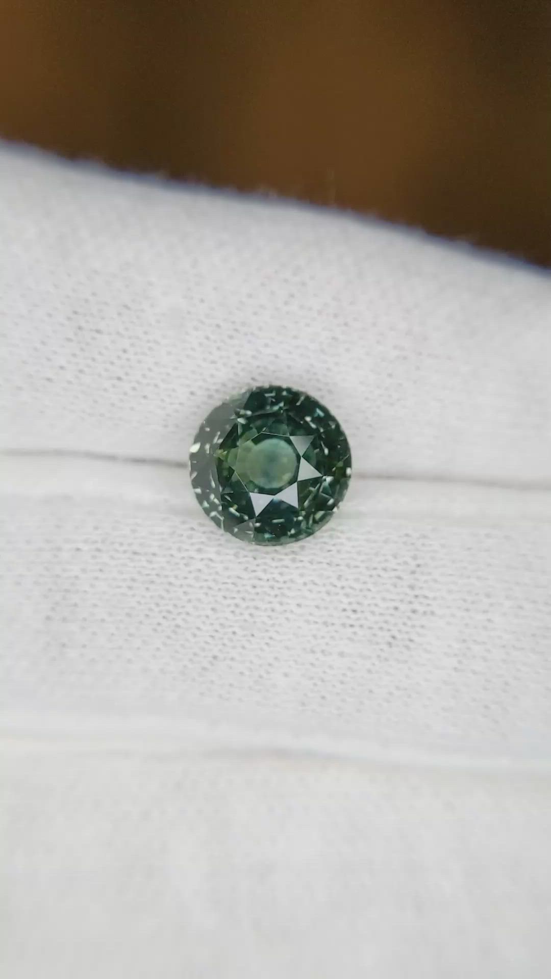 4.30 Ct. Bluish Green Sapphire from Ceylon (Sri Lanka) Size Video
