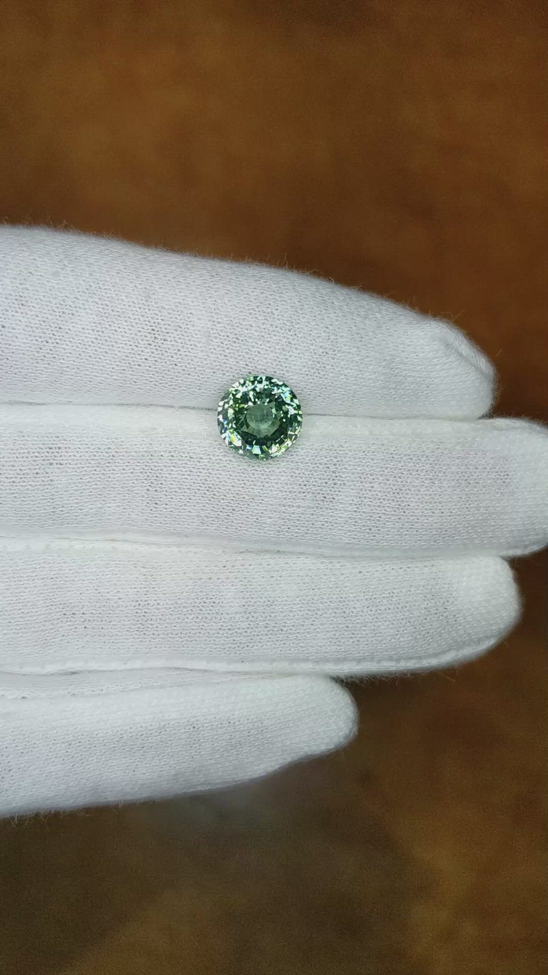 4.30 Ct. Bluish Green Sapphire from Ceylon (Sri Lanka) Size Video