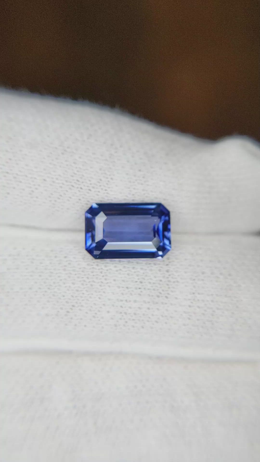 3.04 Ct. Blue Sapphire from Ceylon (Sri Lanka) Size Video