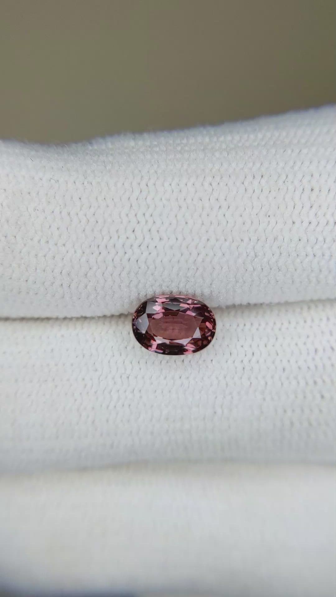 1.16 Ct. Reddish Pink Sapphire from Ceylon (Sri Lanka) Size Video
