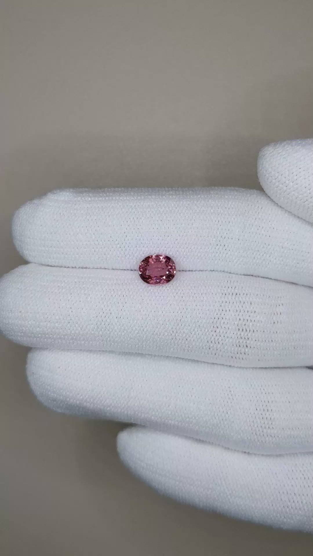 1.27 Ct. Reddish Pink Sapphire from Ceylon (Sri Lanka) Size Video