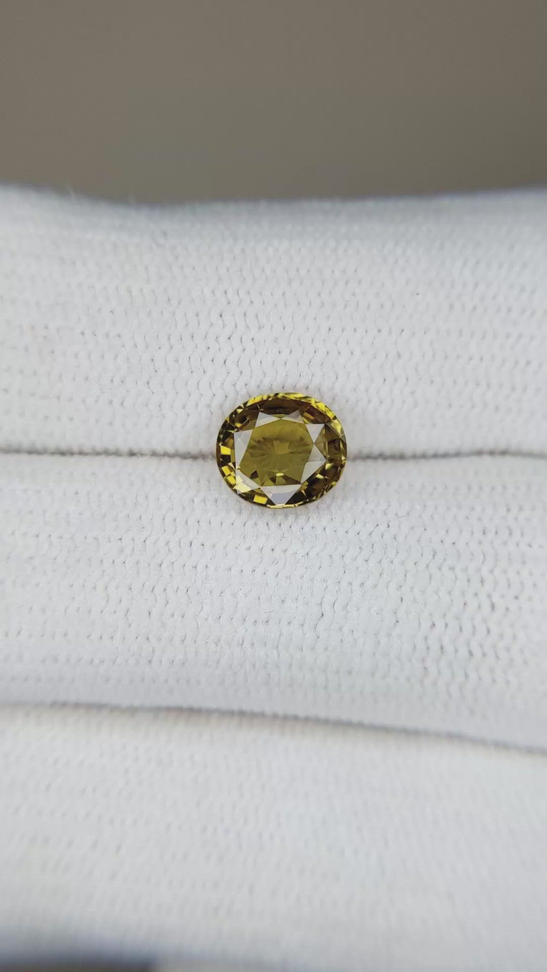 1.36 Ct. Yellowish Brown Sapphire from Ceylon (Sri Lanka) Size Video