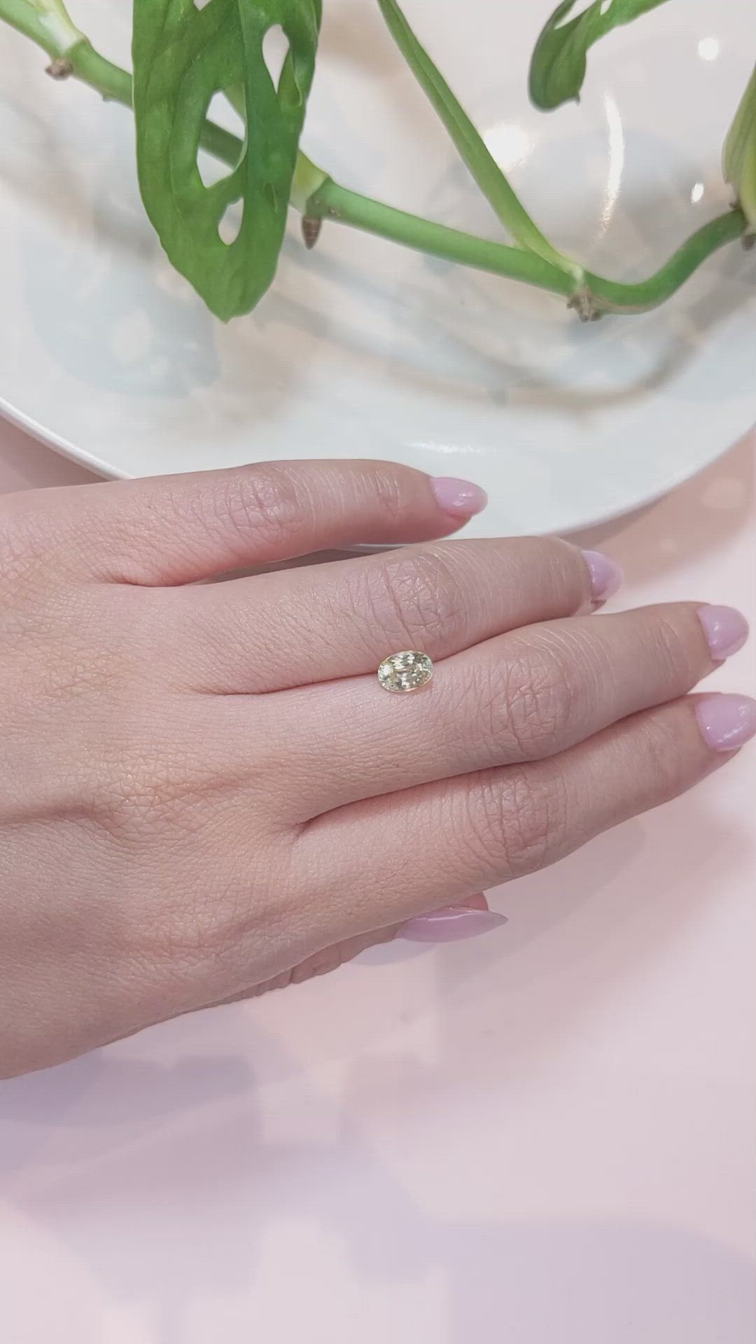 1.03 Ct. Yellow Sapphire from Ceylon (Sri Lanka) Size Video