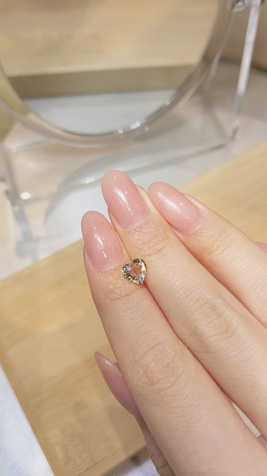 1.22 Ct. Bi Color Sapphire from Ceylon (Sri Lanka) Size Video