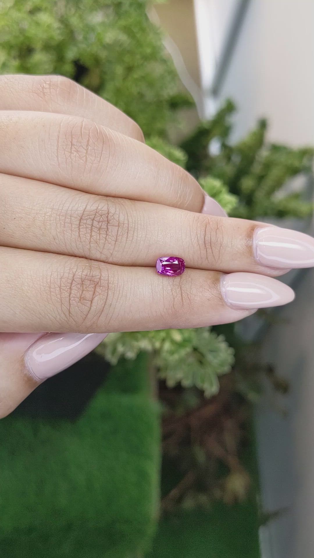 1.06 Ct. Pinkish Purple Sapphire from Ceylon (Sri Lanka) Size Video