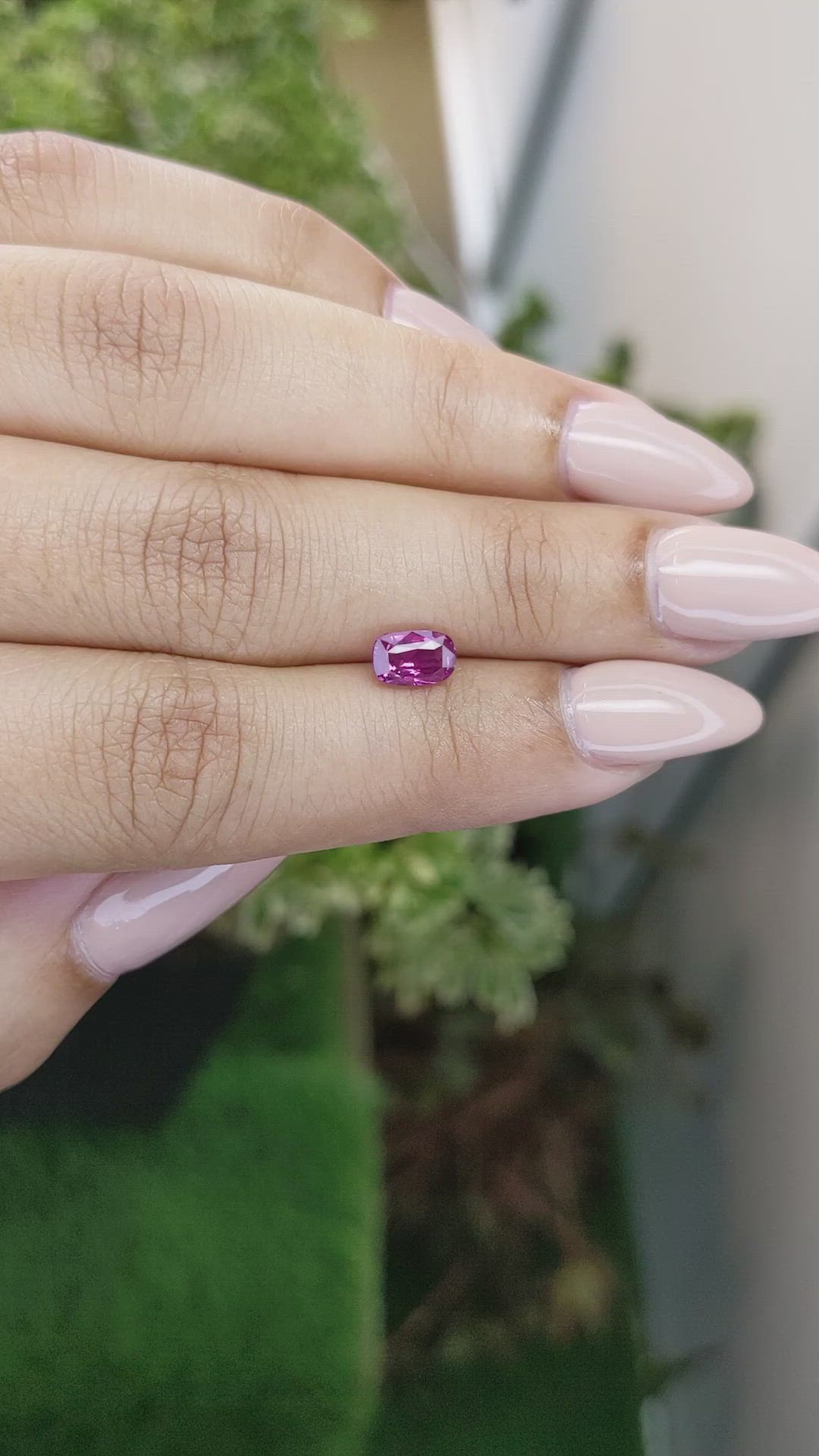 1.06 Ct. Pinkish Purple Sapphire from Ceylon (Sri Lanka) Size Video