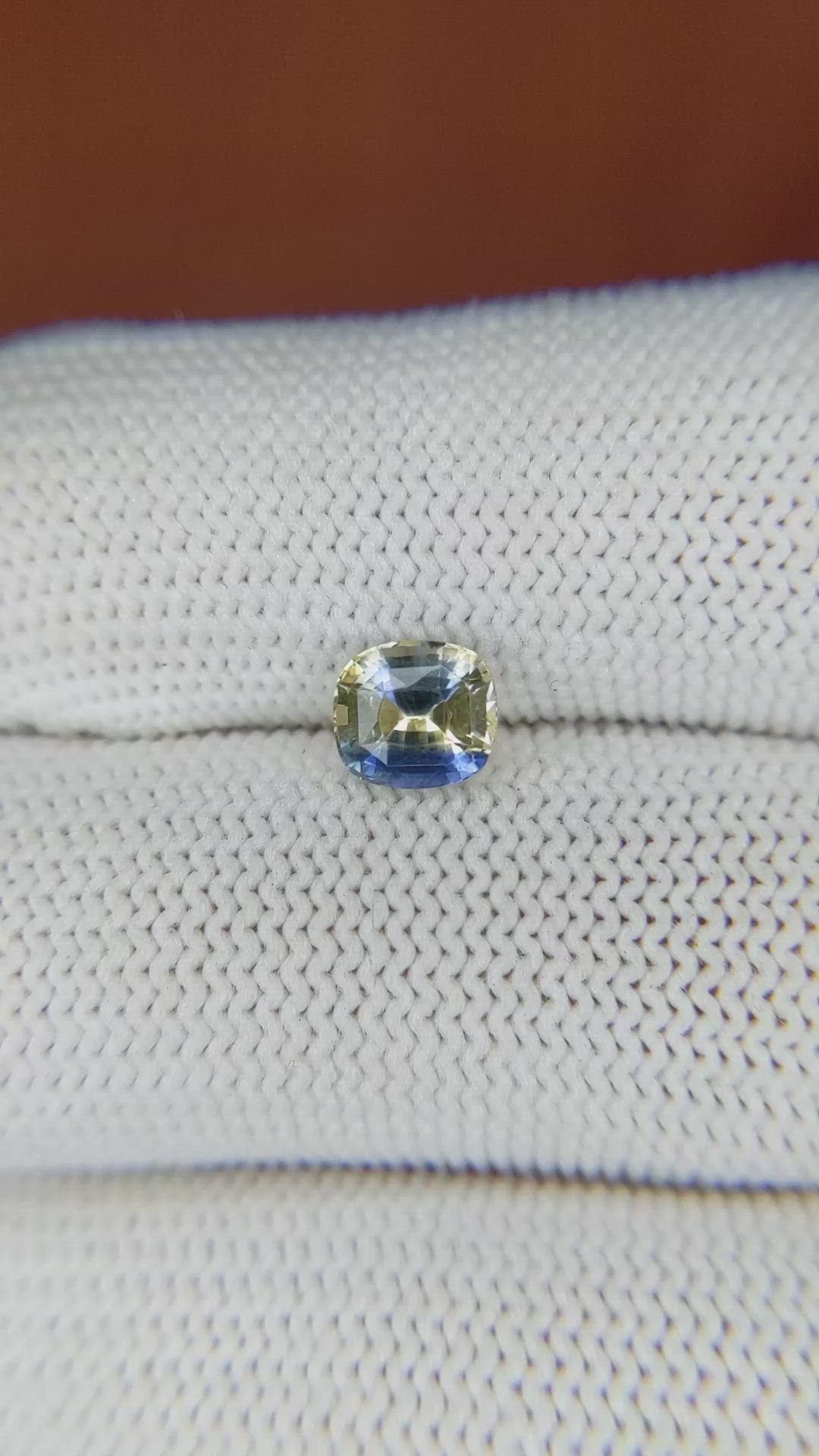 1.10 Ct. Bi Color Sapphire from Ceylon (Sri Lanka) Size Video