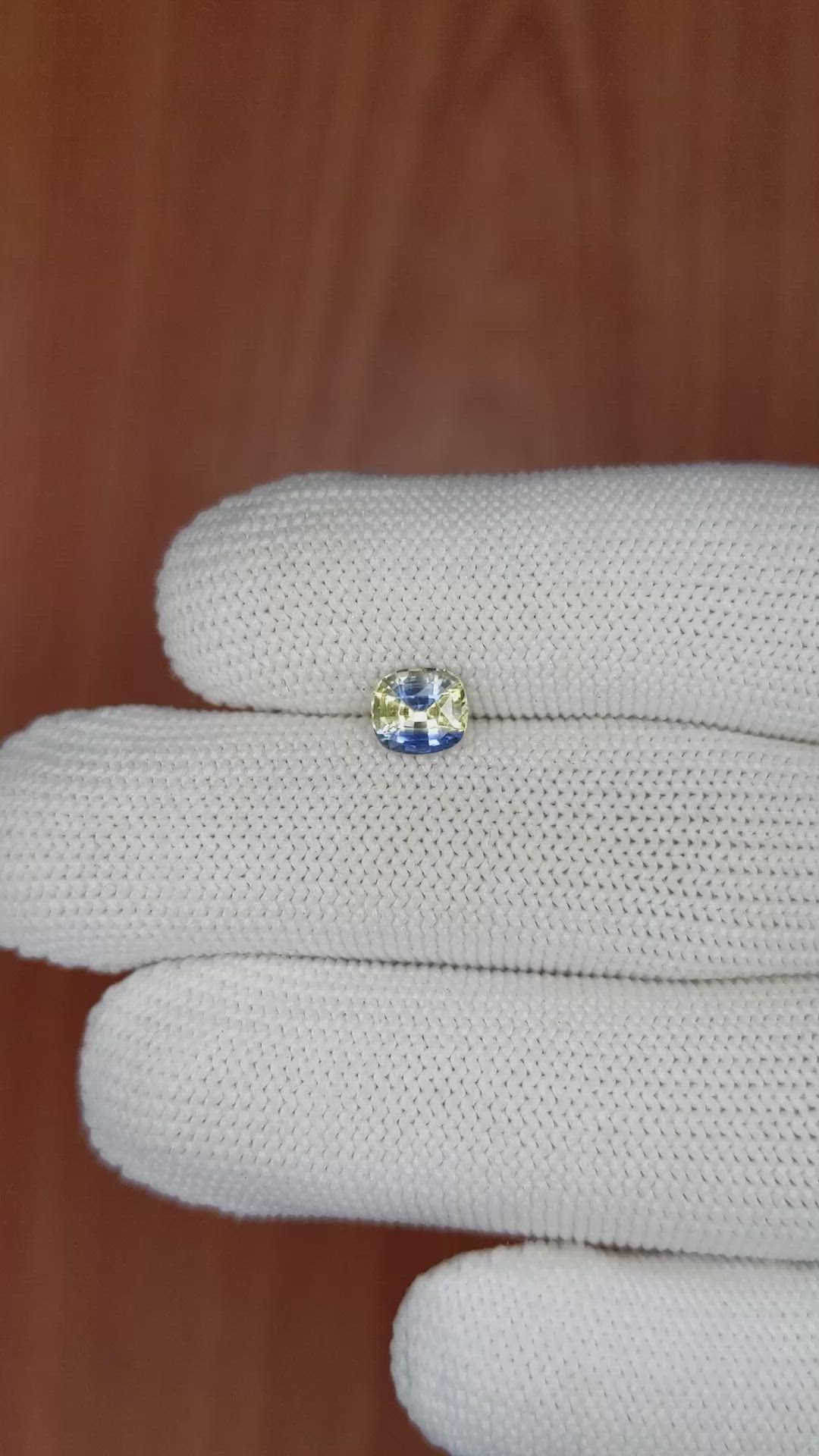 1.10 Ct. Bi Color Sapphire from Ceylon (Sri Lanka) Size Video