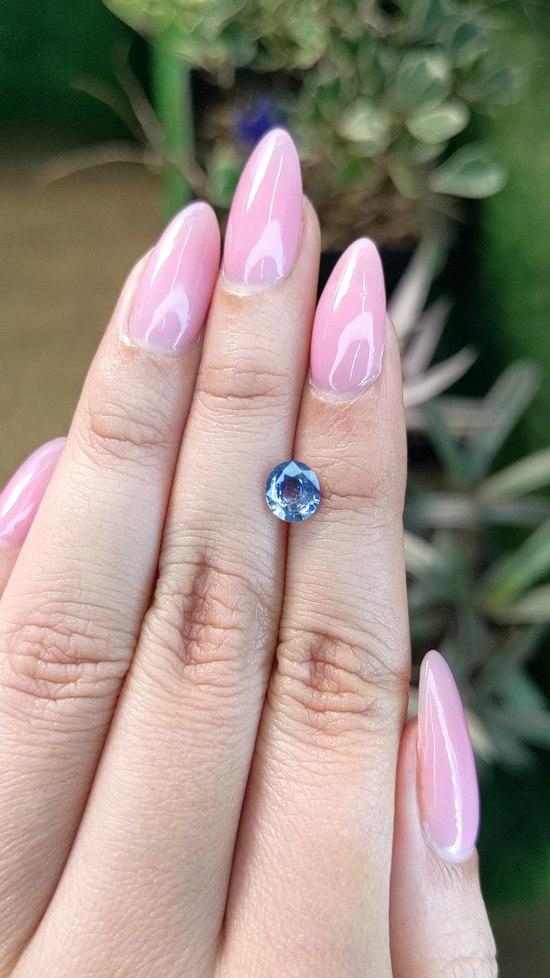 1.10 Ct. Bi Color Sapphire from Ceylon (Sri Lanka) Size Video