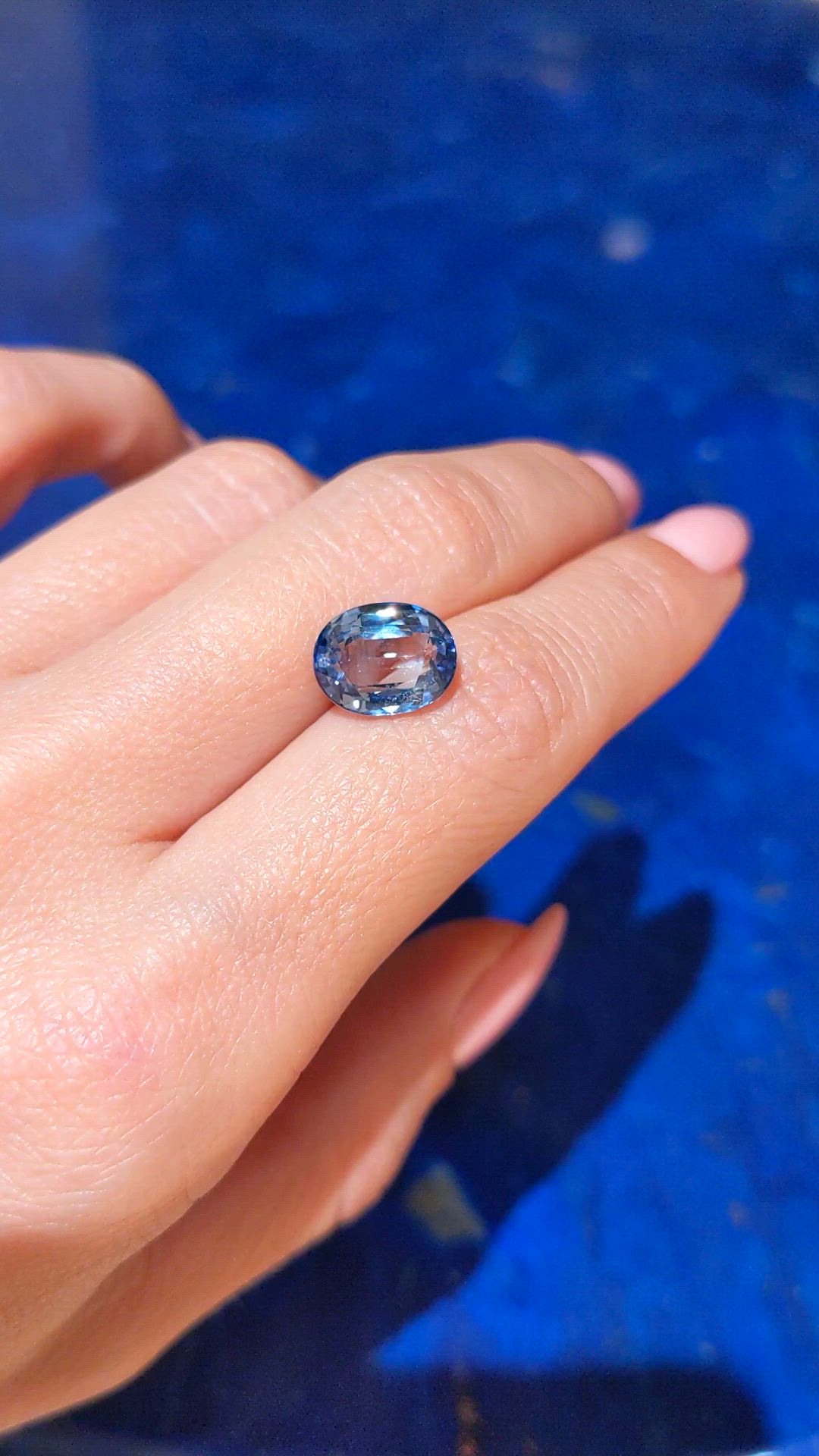 5.00 Ct. Blue Sapphire from Ceylon (Sri Lanka) Size Video