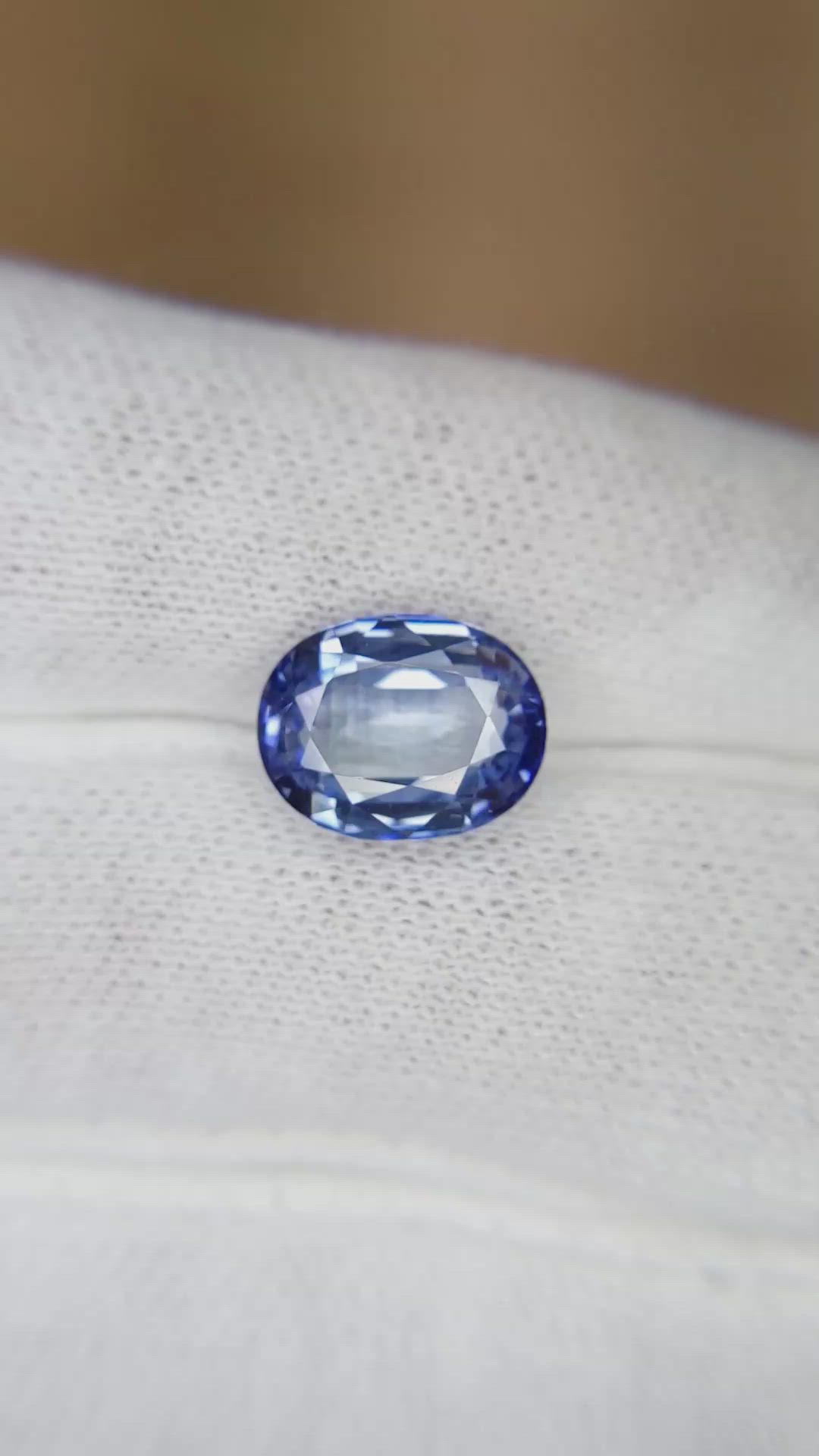 5.00 Ct. Blue Sapphire from Ceylon (Sri Lanka) Size Video