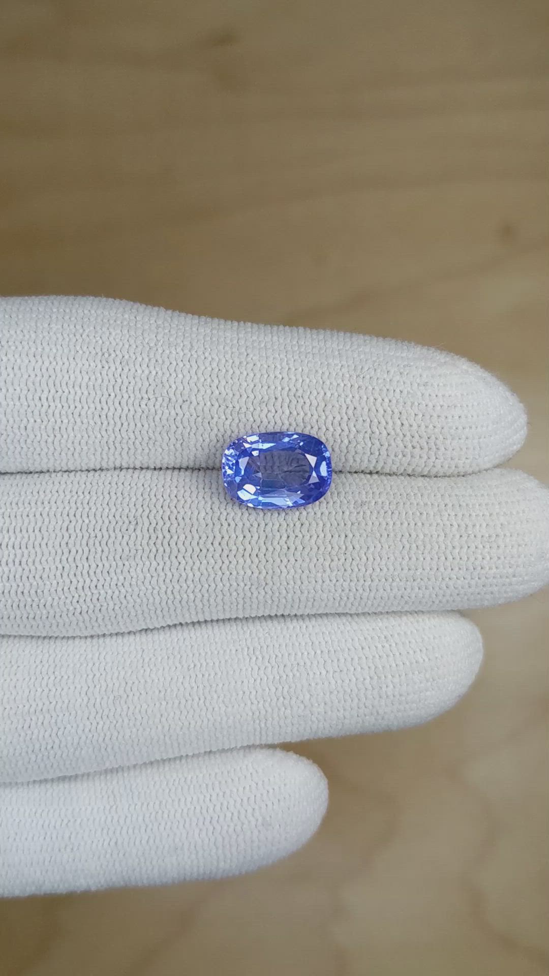 4.36 Ct. Blue Sapphire from Ceylon (Sri Lanka) Size Video