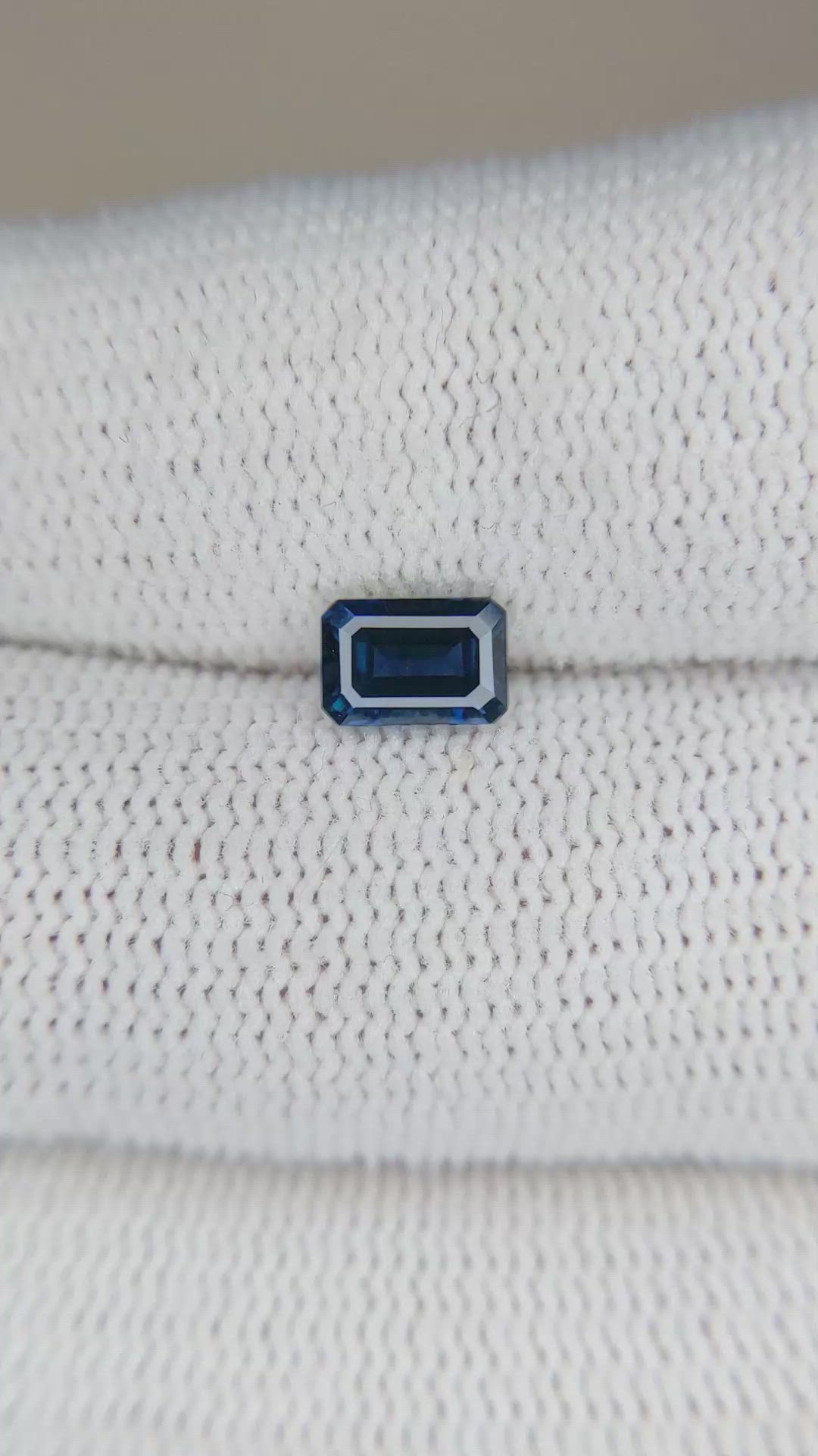 0.92 Ct. Blue Sapphire from Ceylon (Sri Lanka) Size Video