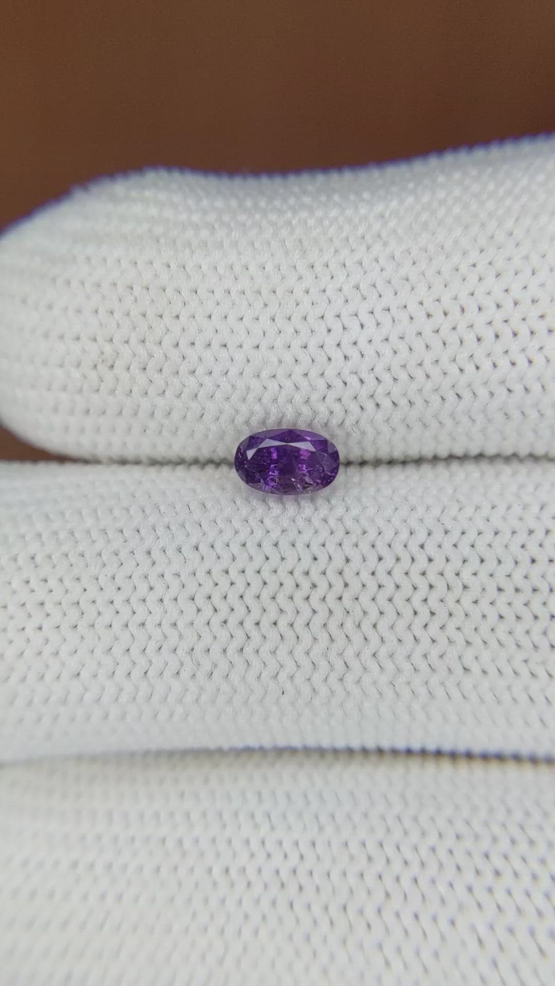 0.69 Ct. Sapphire from Ceylon (Sri Lanka) Size Video