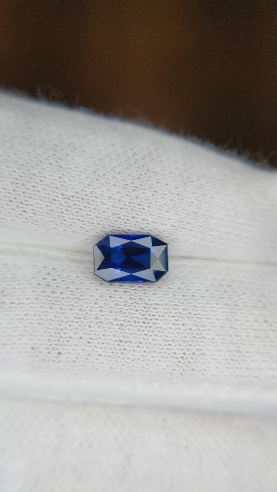 1.64 Ct. Blue Sapphire from Ceylon (Sri Lanka) Size Video