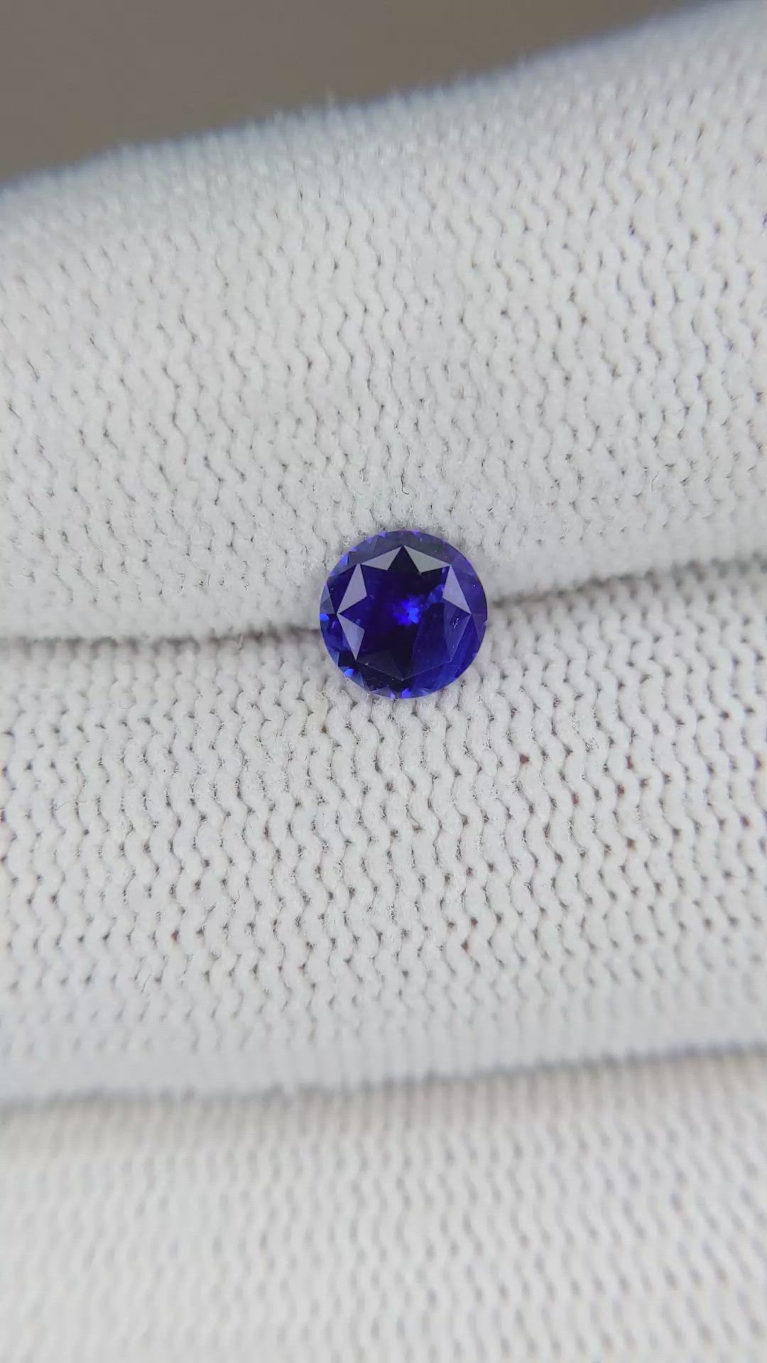 0.71 Ct. Blue Sapphire from Ceylon (Sri Lanka) Size Video