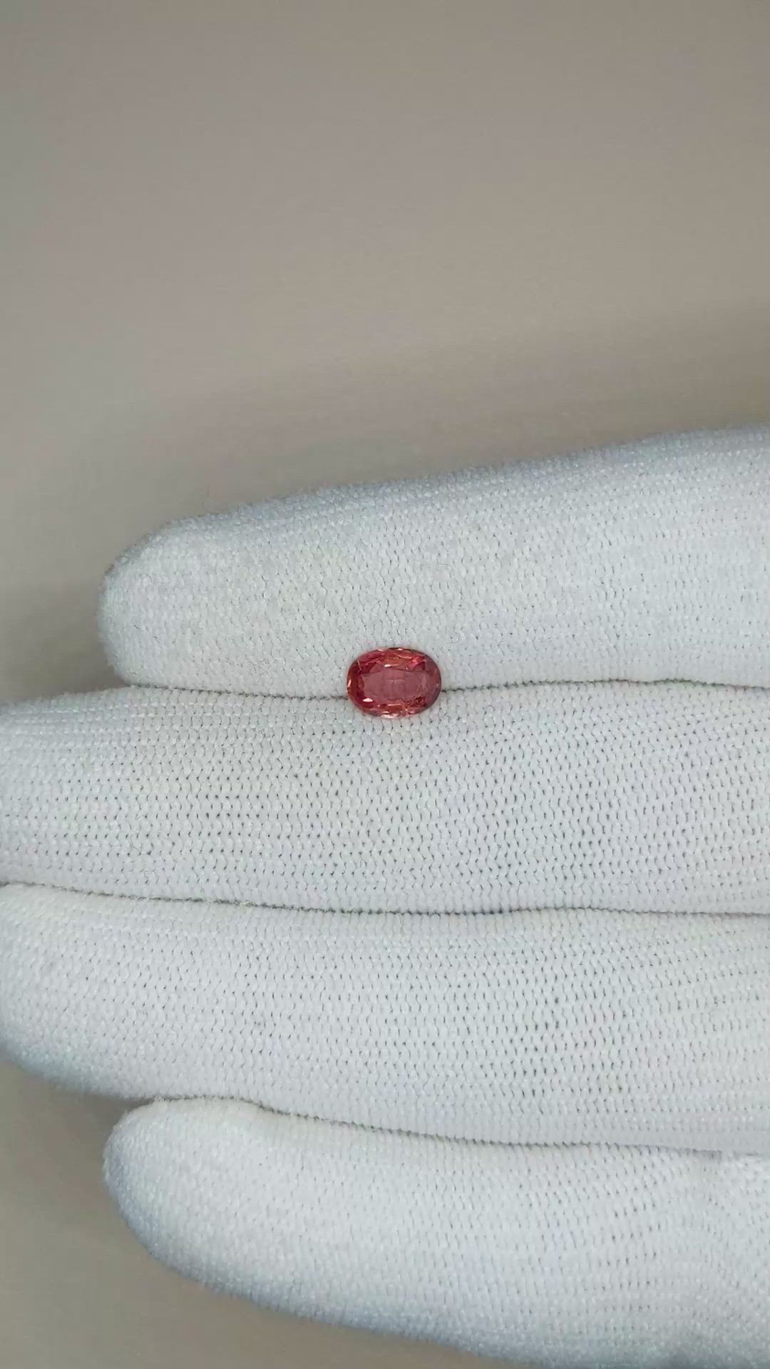 0.90 Ct. Reddish Orange Sapphire from Ceylon (Sri Lanka) Size Video