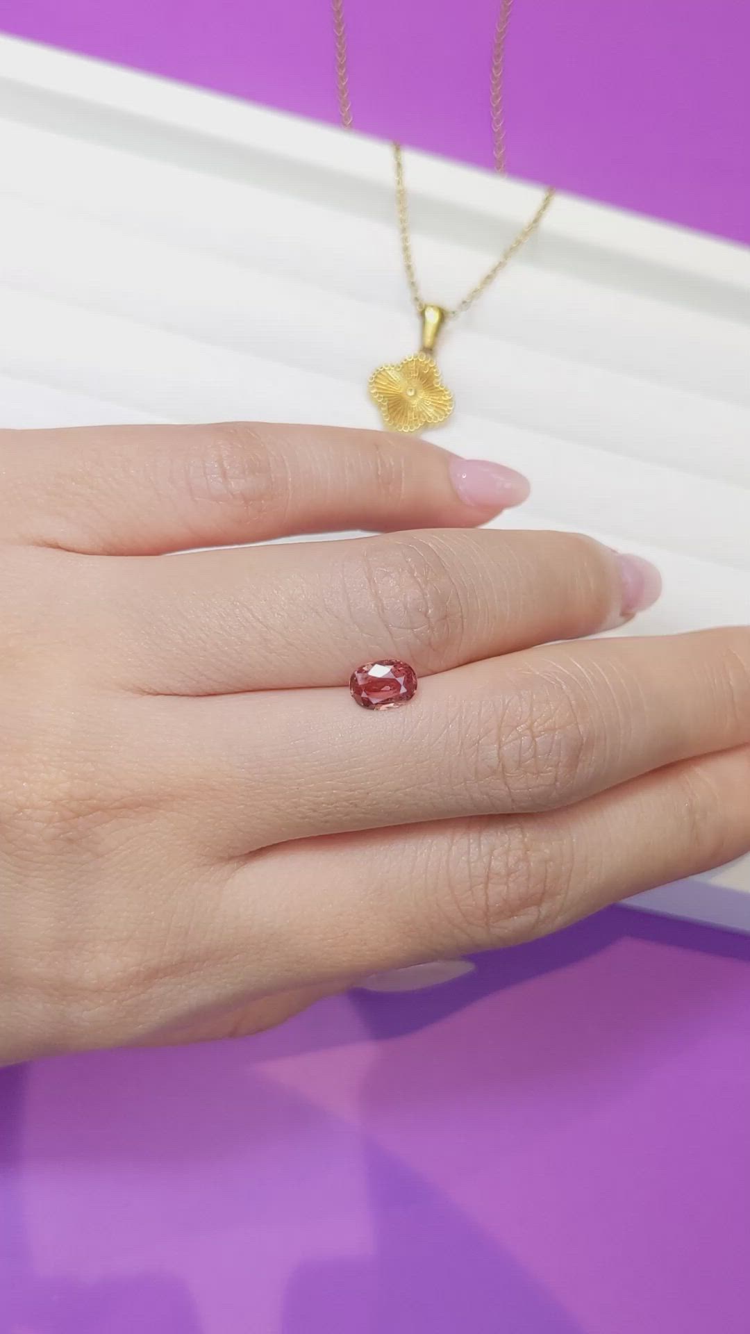 0.90 Ct. Reddish Orange Sapphire from Ceylon (Sri Lanka) Size Video