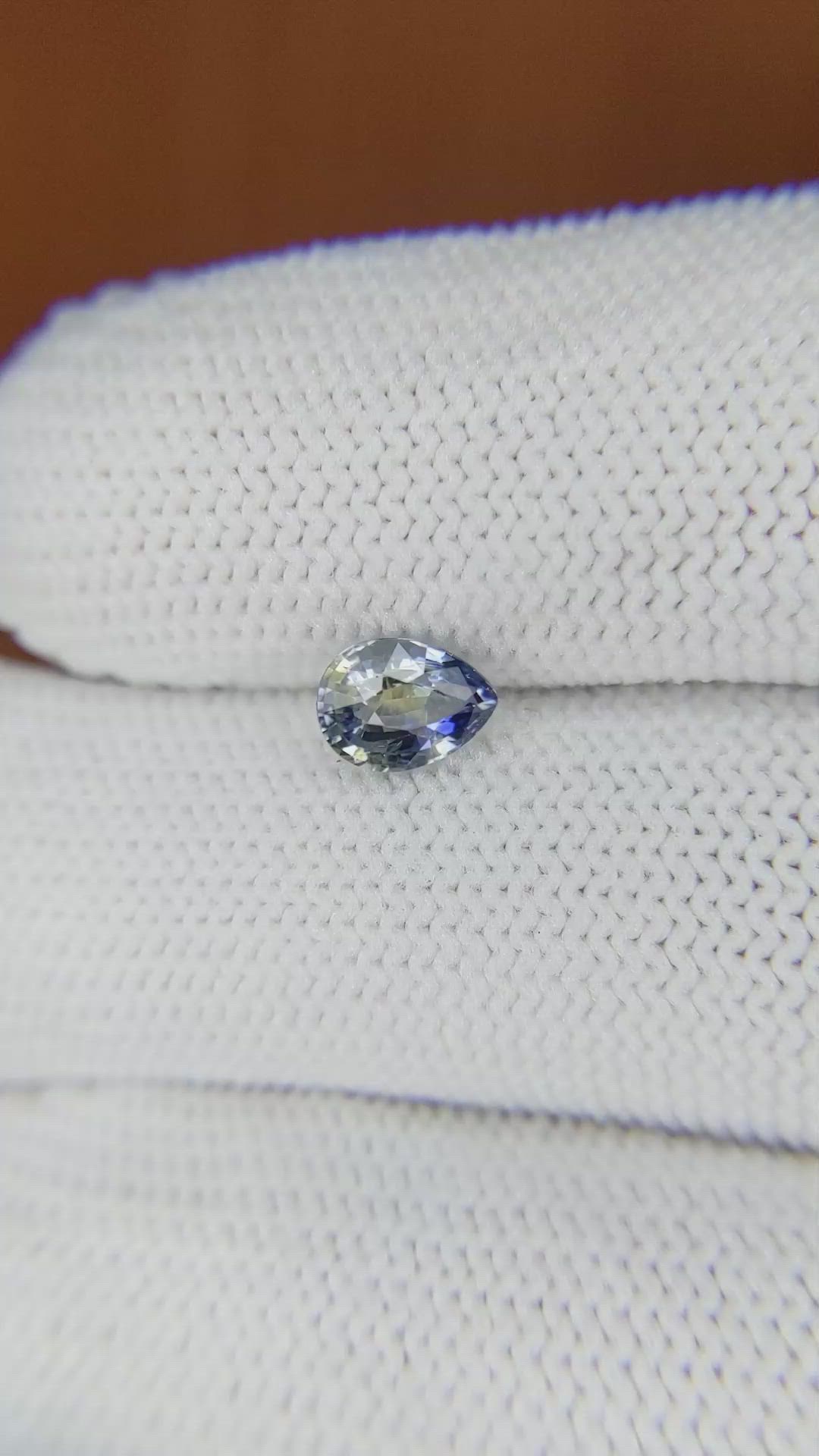 0.89 Ct. Bi Color Sapphire from Ceylon (Sri Lanka) Size Video