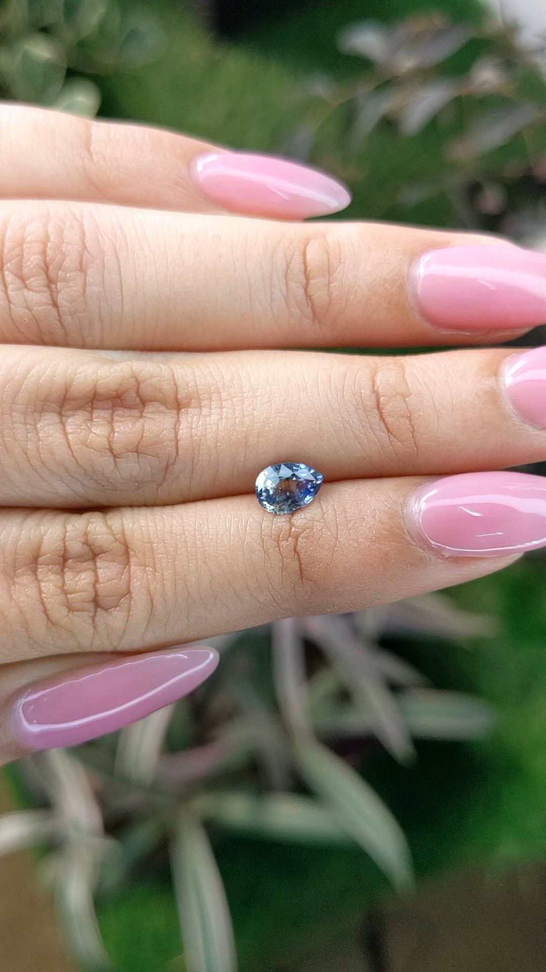 0.89 Ct. Bi Color Sapphire from Ceylon (Sri Lanka) Size Video