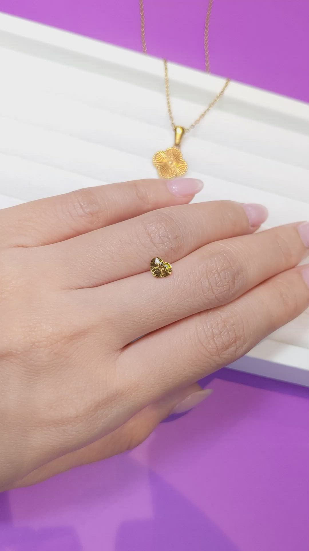0.85 Ct. Greenish Yellow Sapphire from Ceylon (Sri Lanka) Size Video
