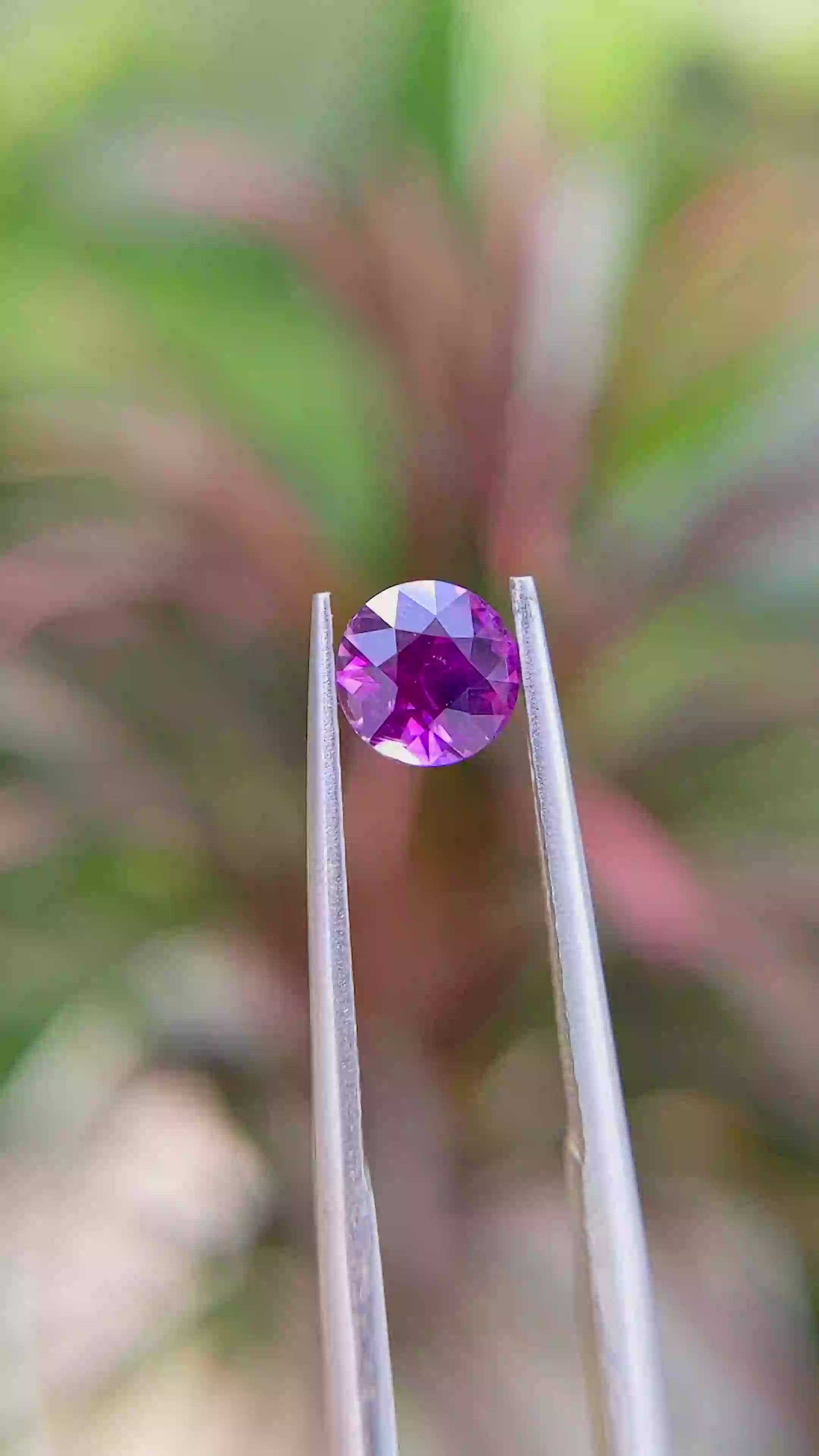 1.05 Ct. Pinkish Purple Sapphire from Ceylon (Sri Lanka) Size Video