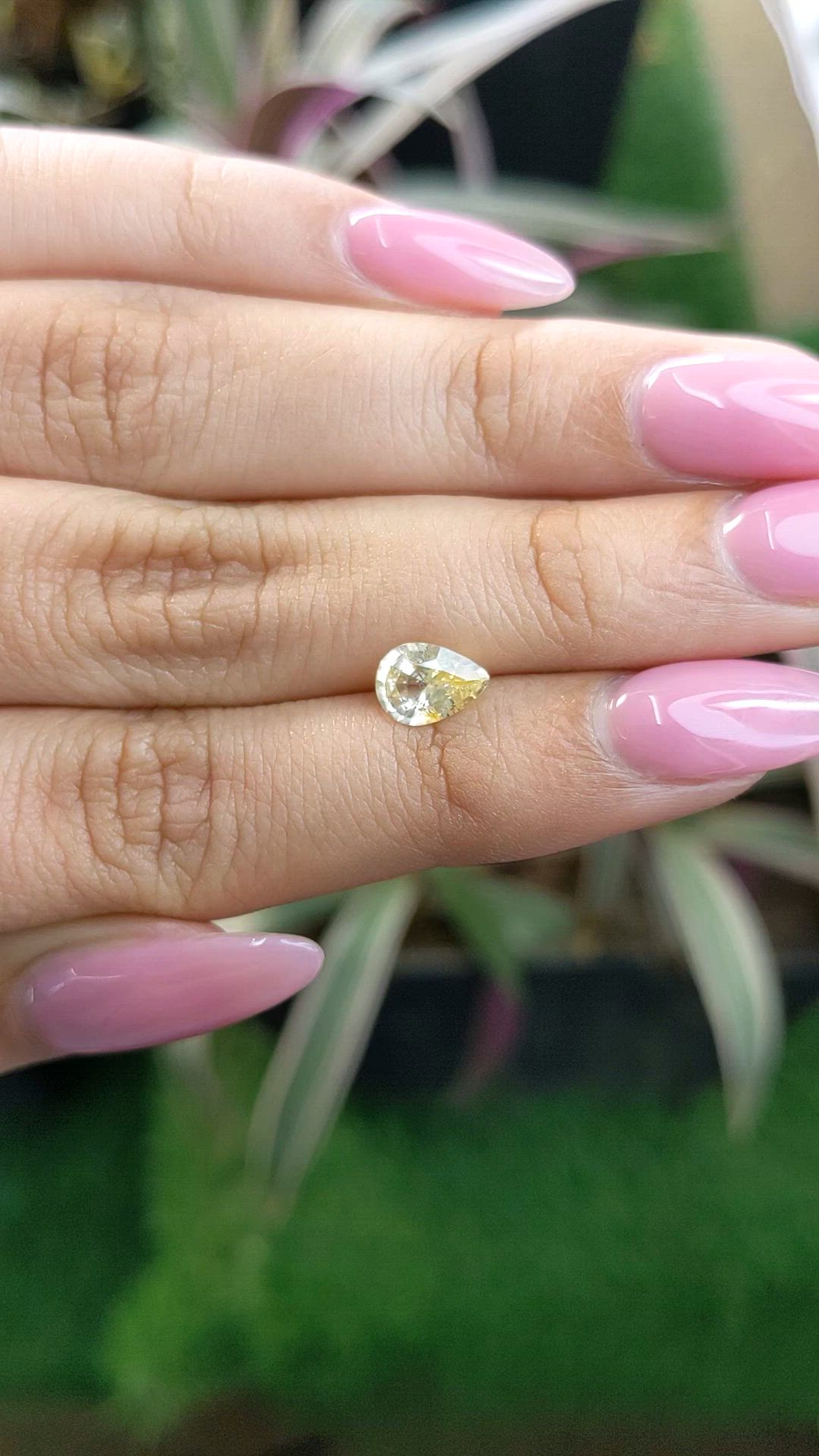 1.04 Ct. Yellow Sapphire from Ceylon (Sri Lanka) Size Video