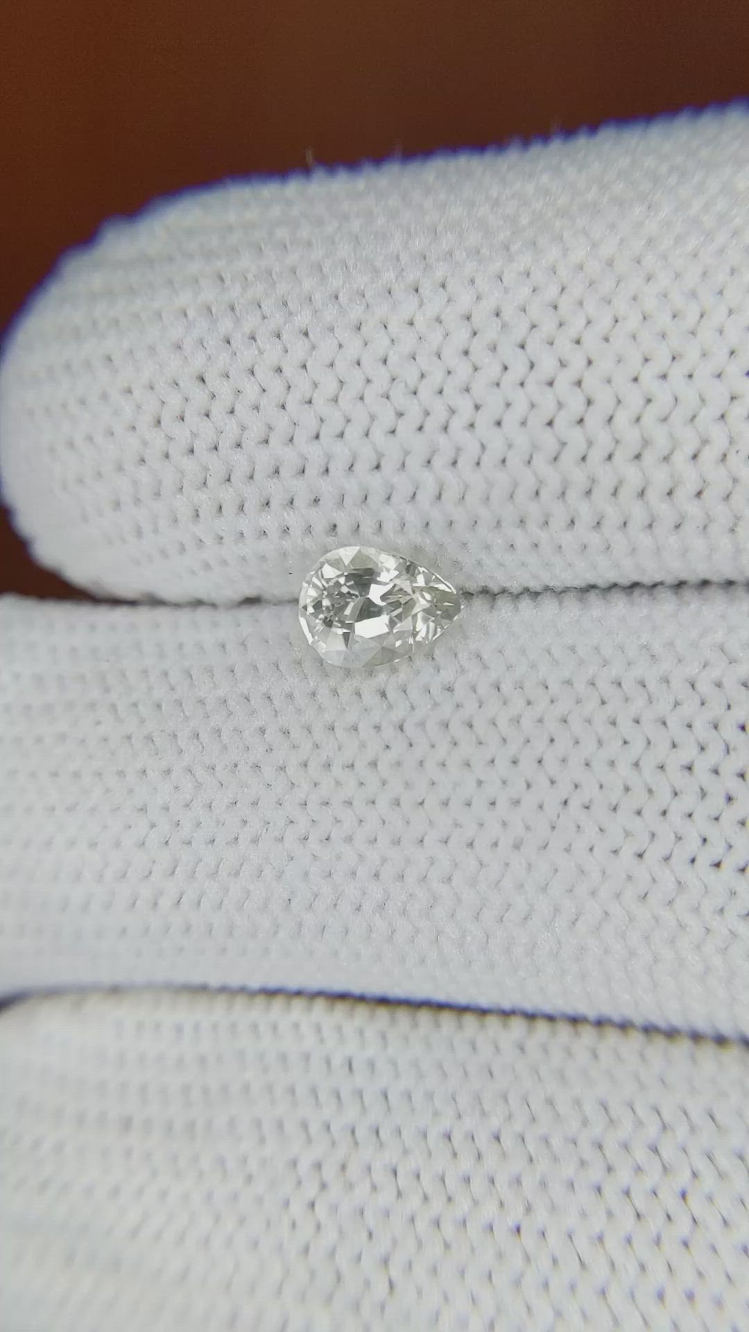 0.87 Ct. Yellow Sapphire from Ceylon (Sri Lanka) Size Video