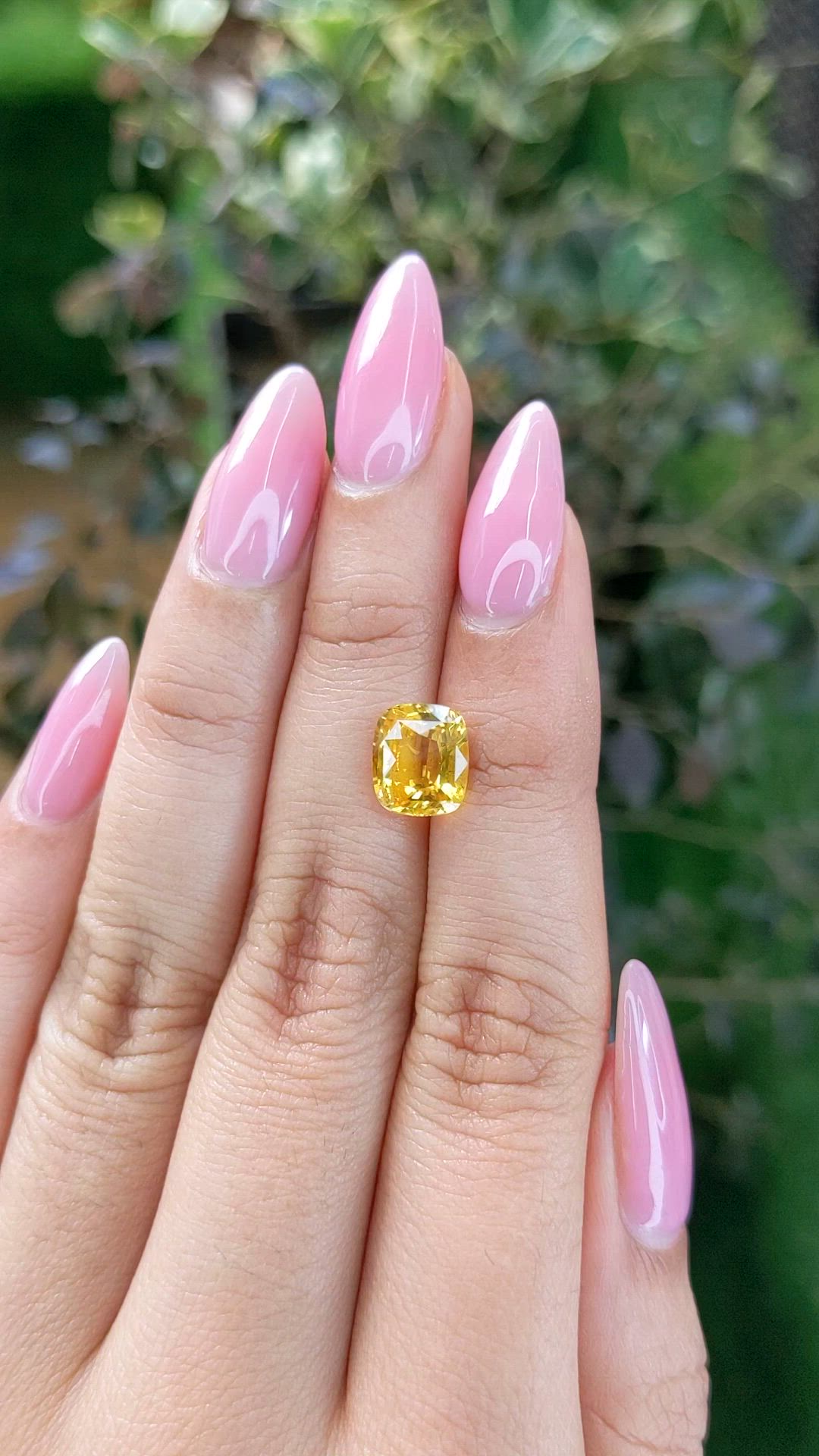 3.08 Ct. Yellow Sapphire from Ceylon (Sri Lanka) Size Video