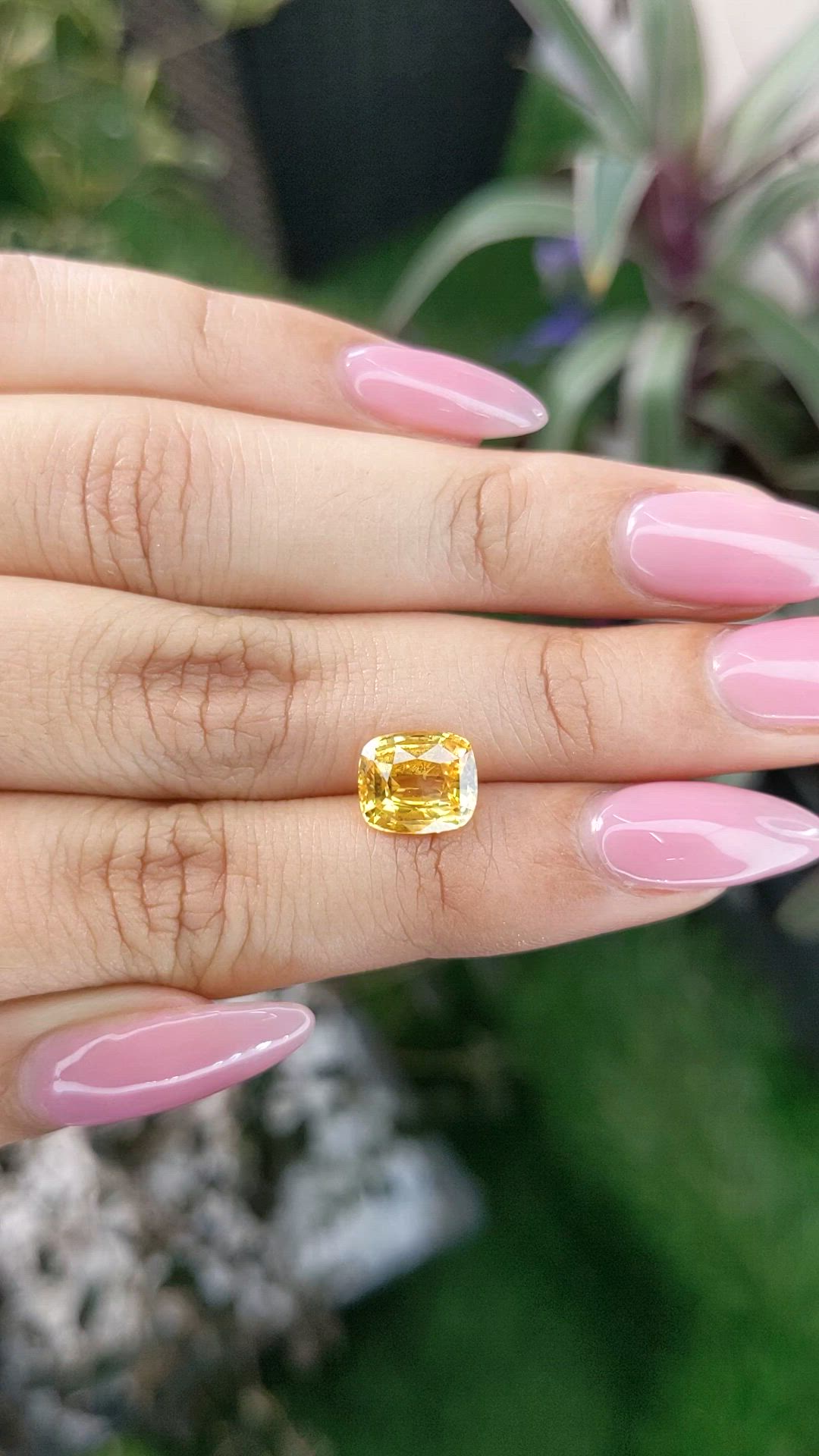 3.08 Ct. Yellow Sapphire from Ceylon (Sri Lanka) Size Video