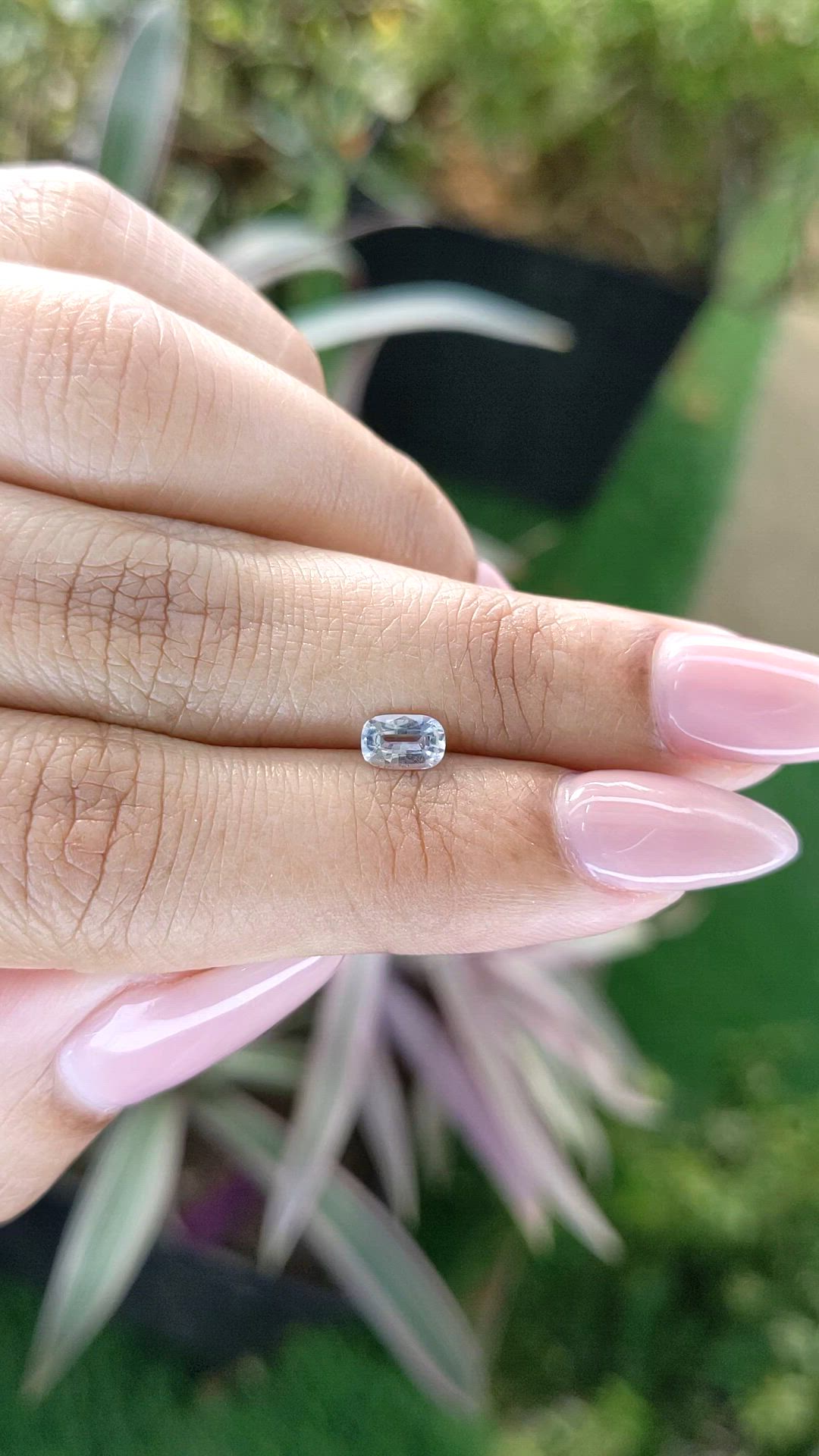 0.45 Ct. White Sapphire from Ceylon (Sri Lanka) Size Video