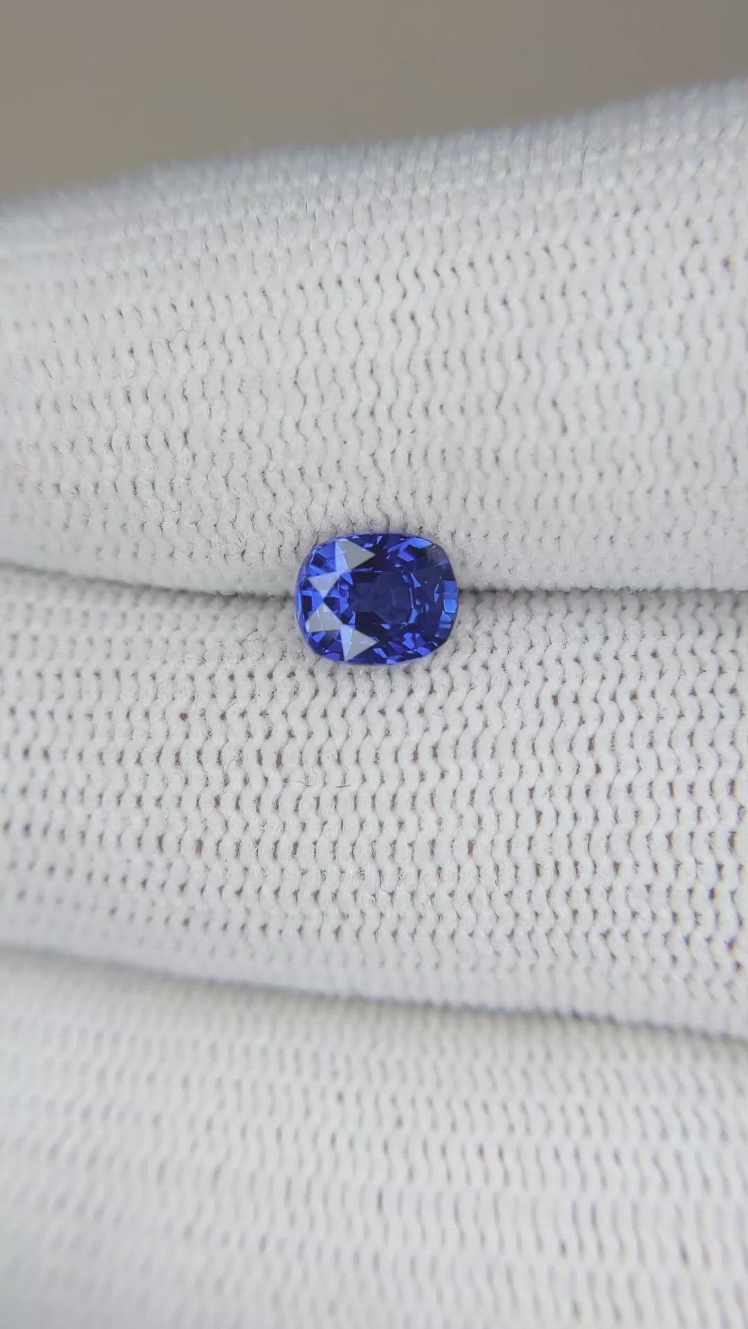 0.96 Ct. Blue Sapphire from Ceylon (Sri Lanka) Size Video