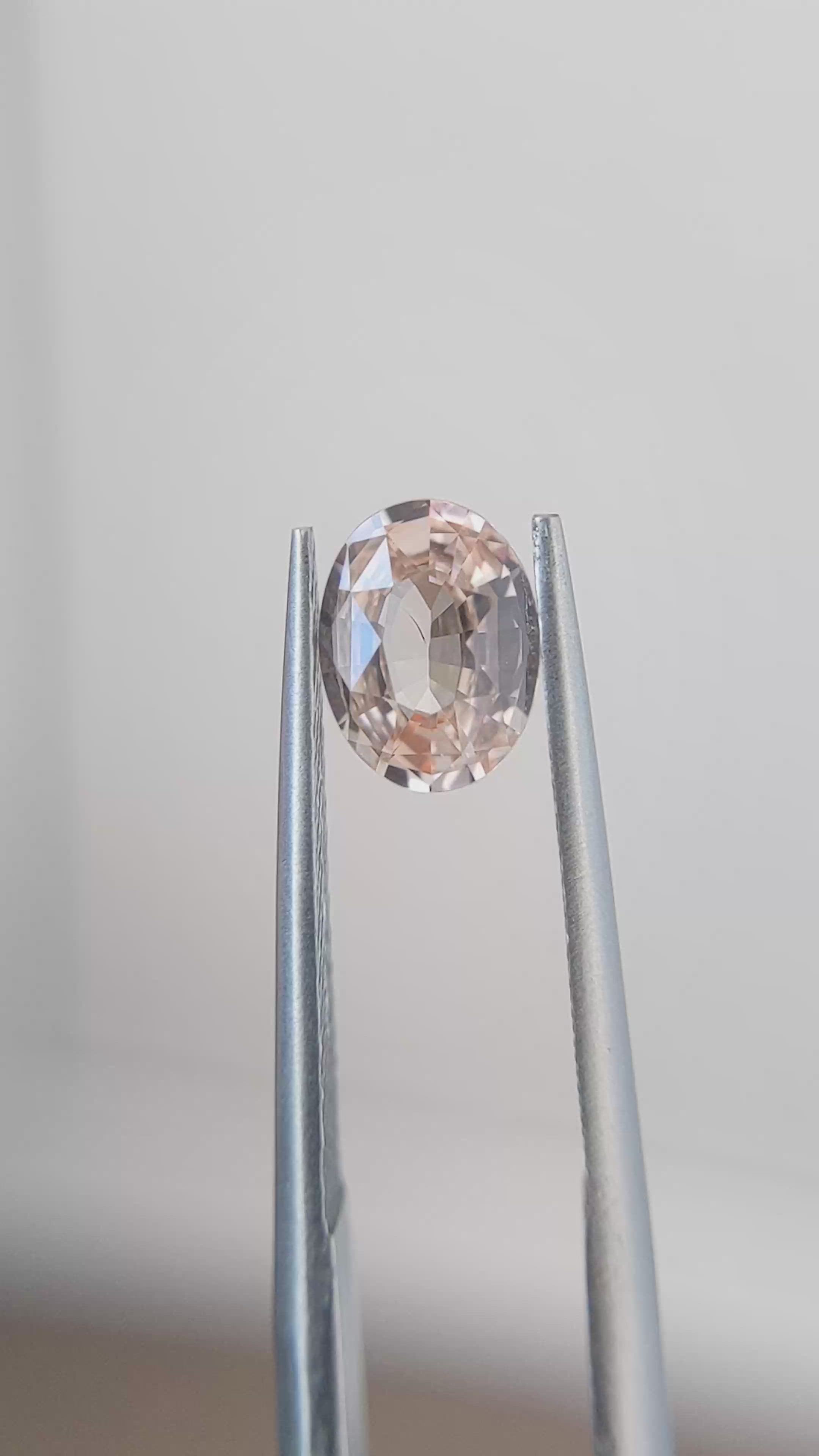 1.11 Ct. Padparadscha Sapphire from Ceylon (Sri Lanka) Size Video