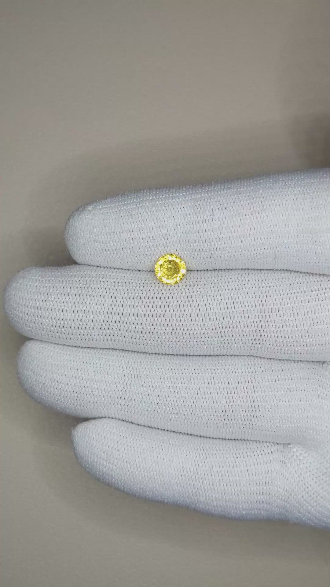 0.92 Ct. Yellow Sapphire from Ceylon (Sri Lanka) Size Video