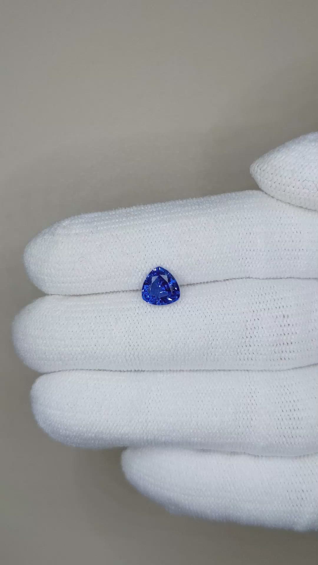 1.18 Ct. Blue Sapphire from Ceylon (Sri Lanka) Size Video