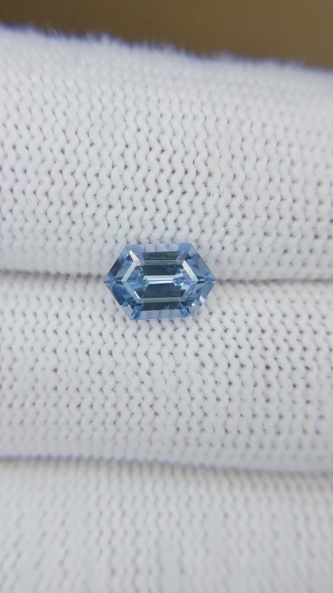1.72 Ct. Blue Sapphire from Ceylon (Sri Lanka) Size Video