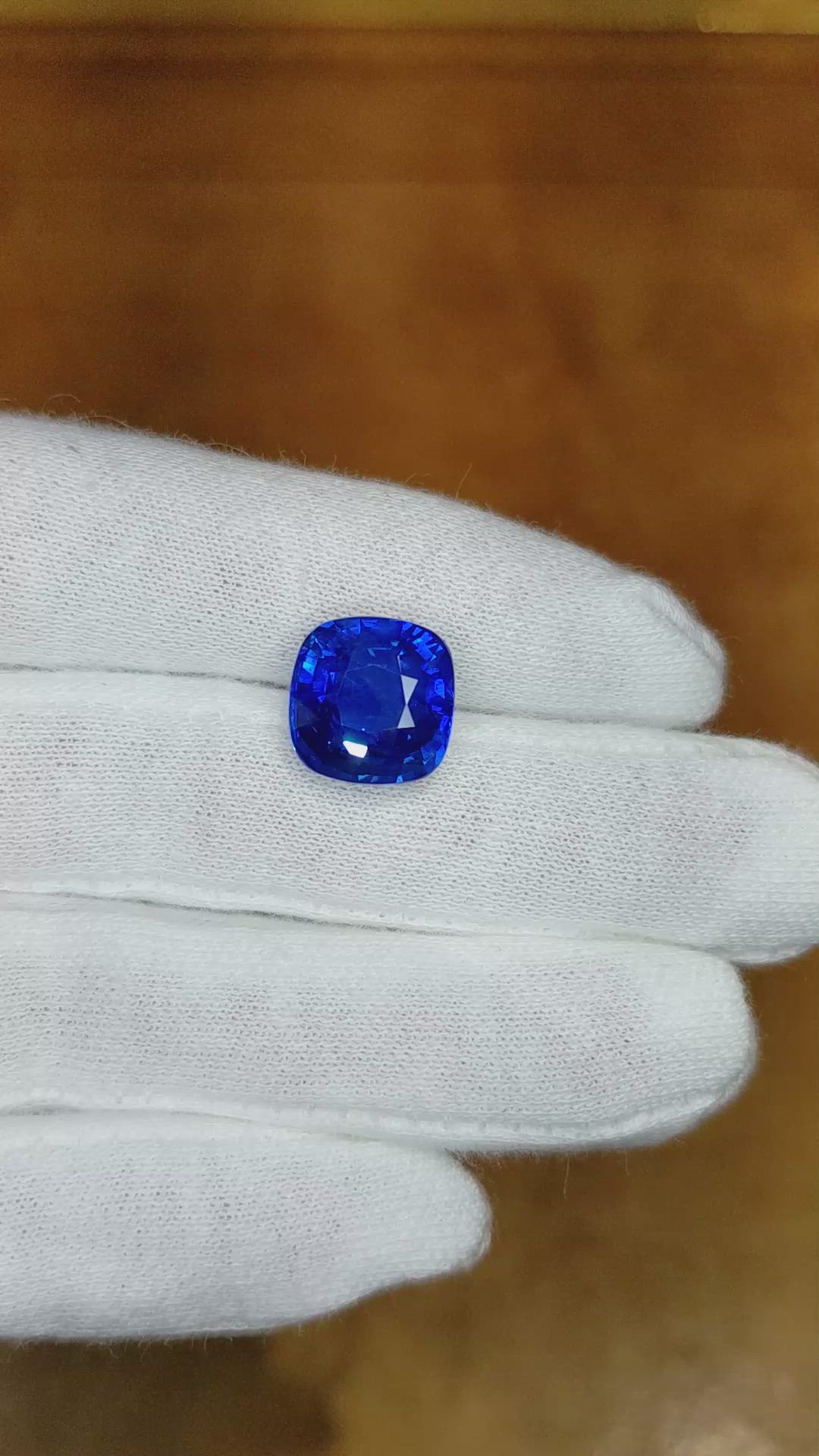 10.13 Ct. Blue Sapphire from Ceylon (Sri Lanka) Size Video