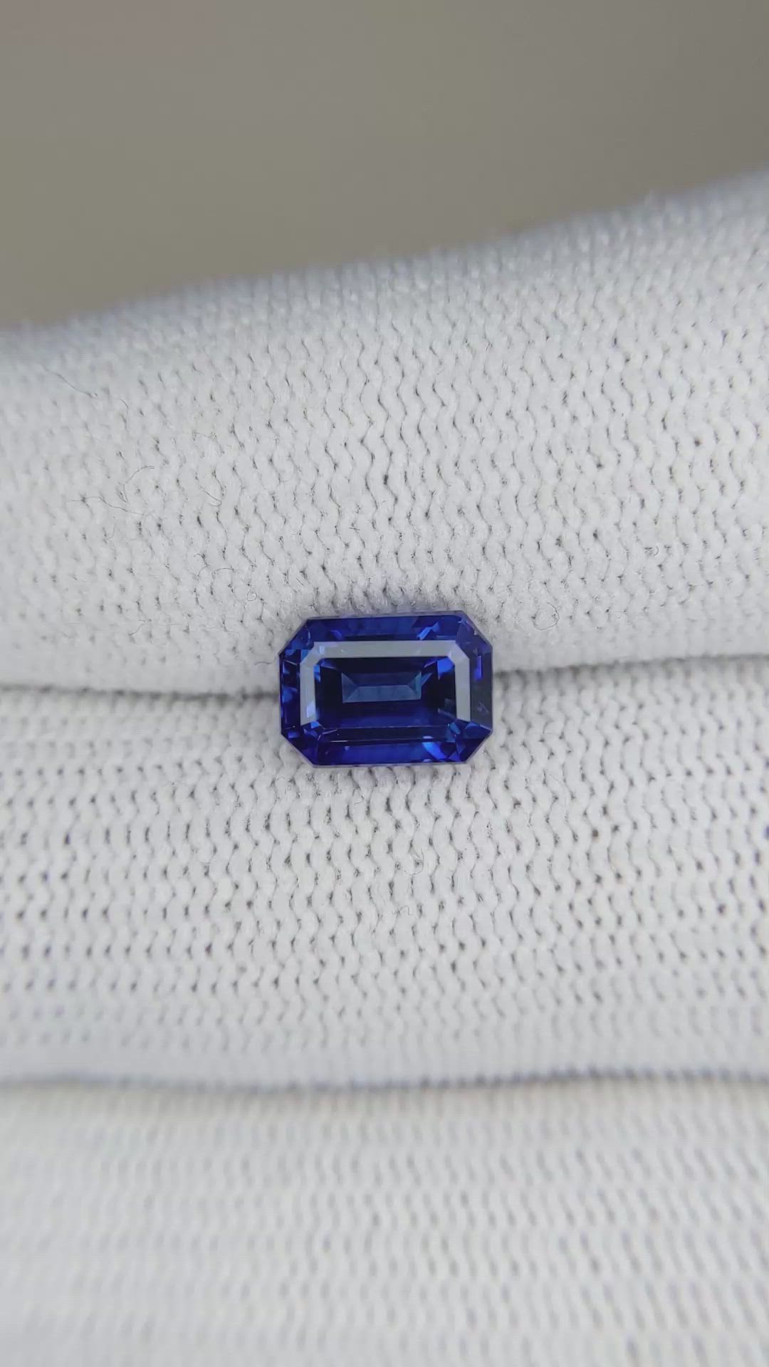2.50 Ct. Blue Sapphire from Ceylon (Sri Lanka) Size Video