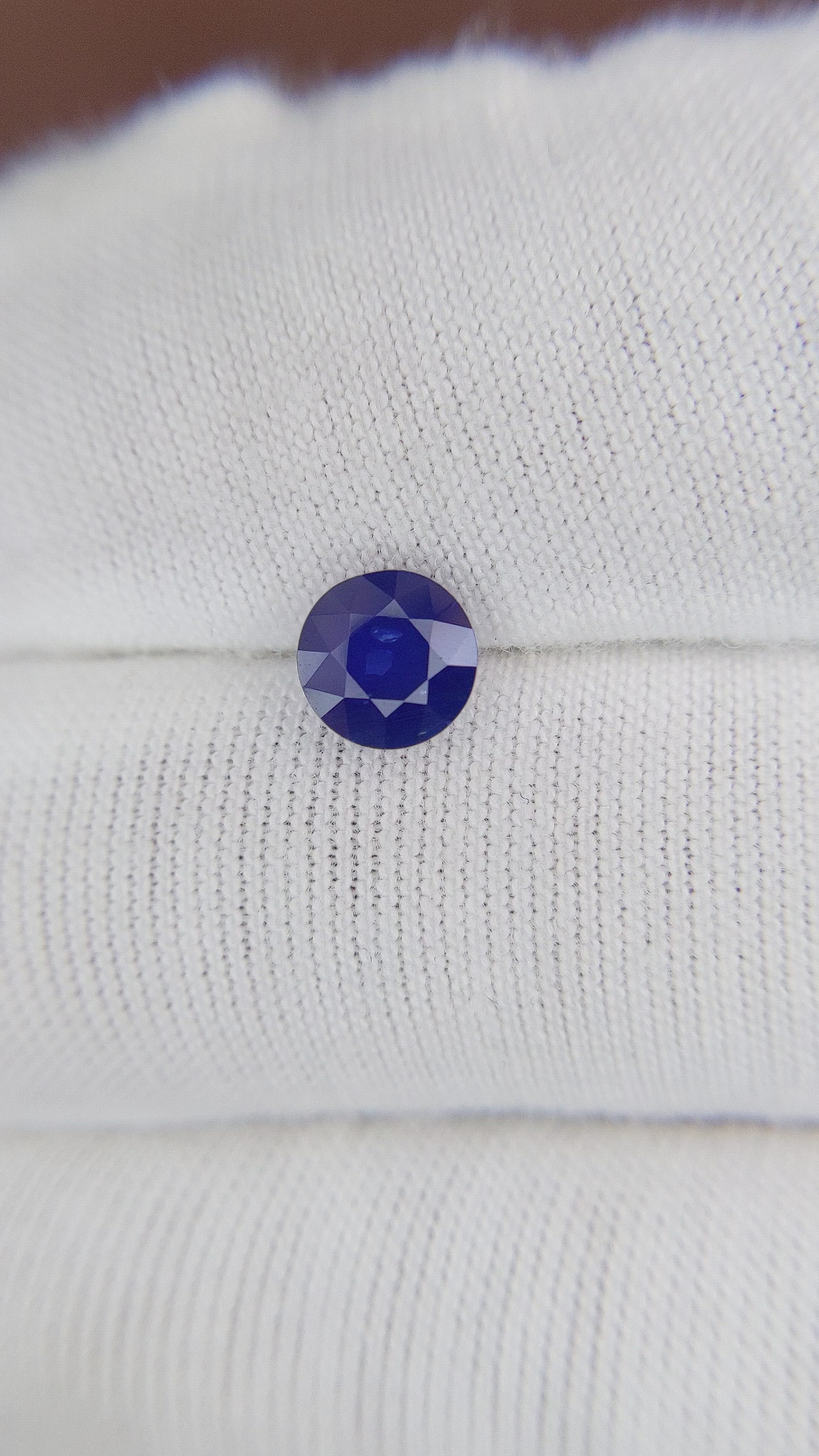 0.86 Ct. Blue Sapphire from Ceylon (Sri Lanka) Size Video