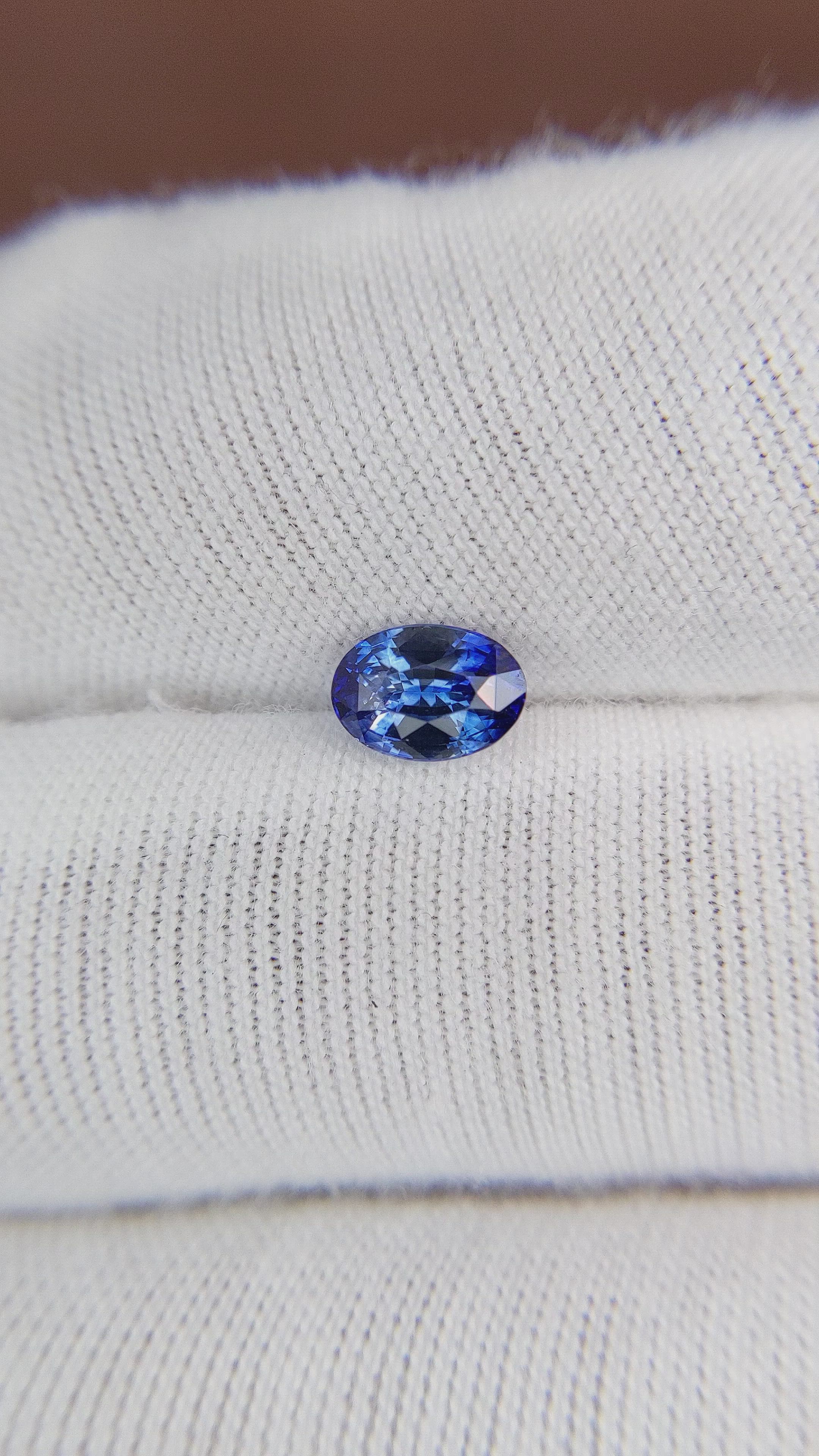 0.84 Ct. Blue Sapphire from Ceylon (Sri Lanka) Size Video