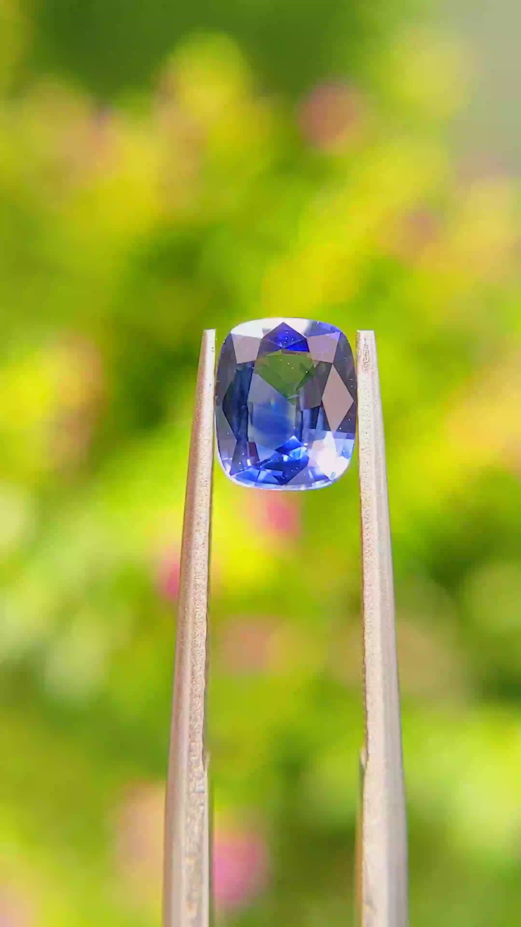 1.05 Ct. Blue Sapphire from Ceylon (Sri Lanka) Size Video