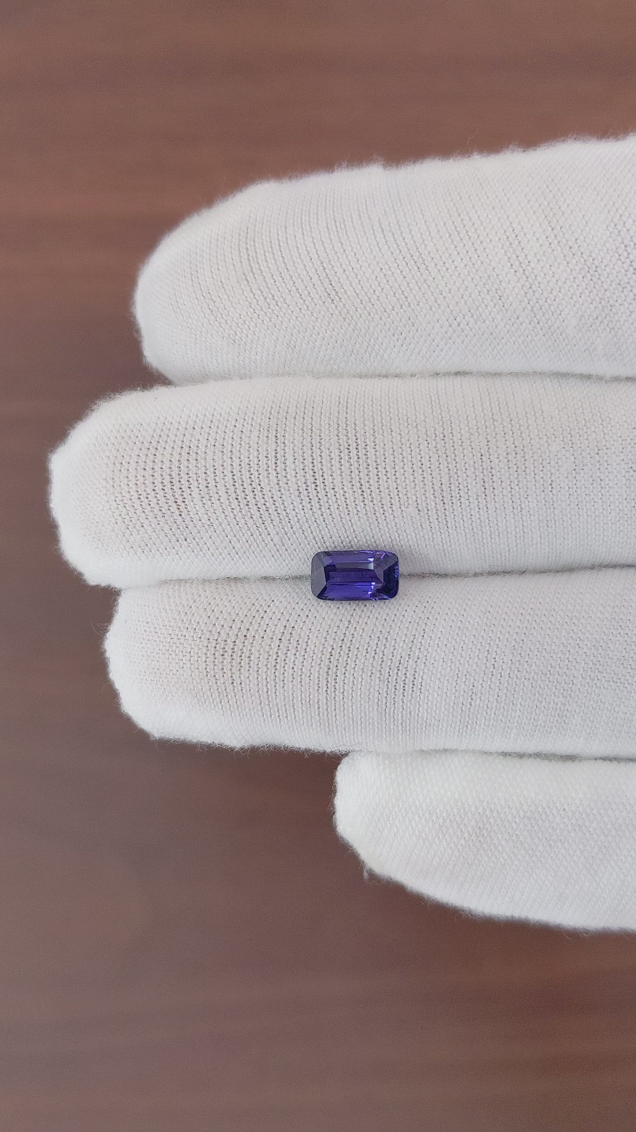1.05 Ct. Color Change Sapphire from Ceylon (Sri Lanka) Size Video
